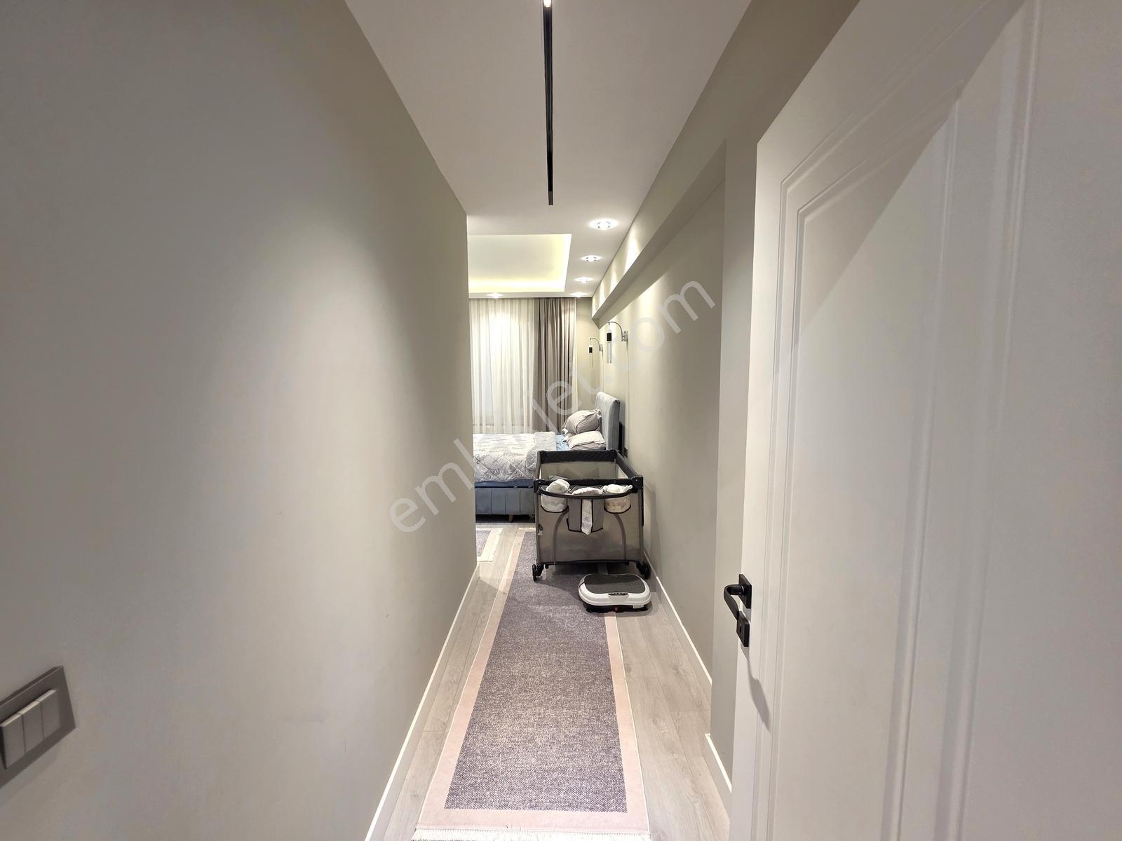 Remaxtan Satılık Avcılarda E-5 Üzerinde Ara Kat 3+1 Daire — fotoğraf 13