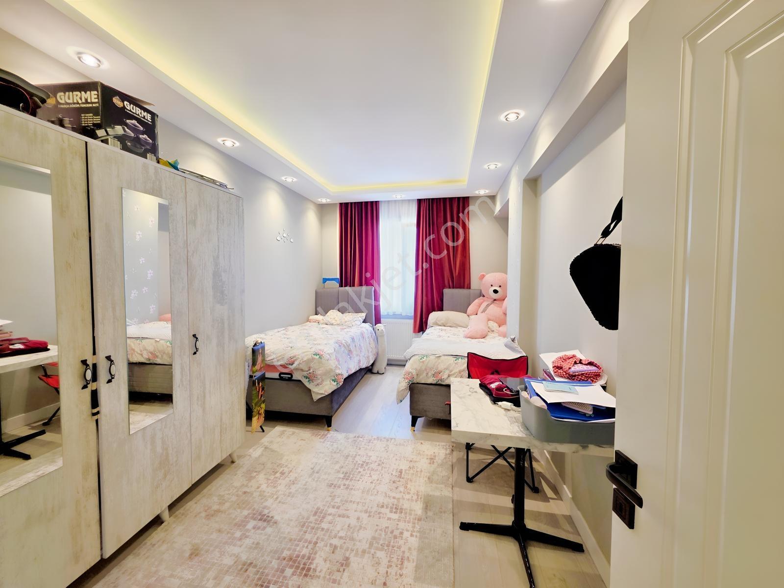 Remaxtan Satılık Avcılarda E-5 Üzerinde Ara Kat 3+1 Daire — fotoğraf 14