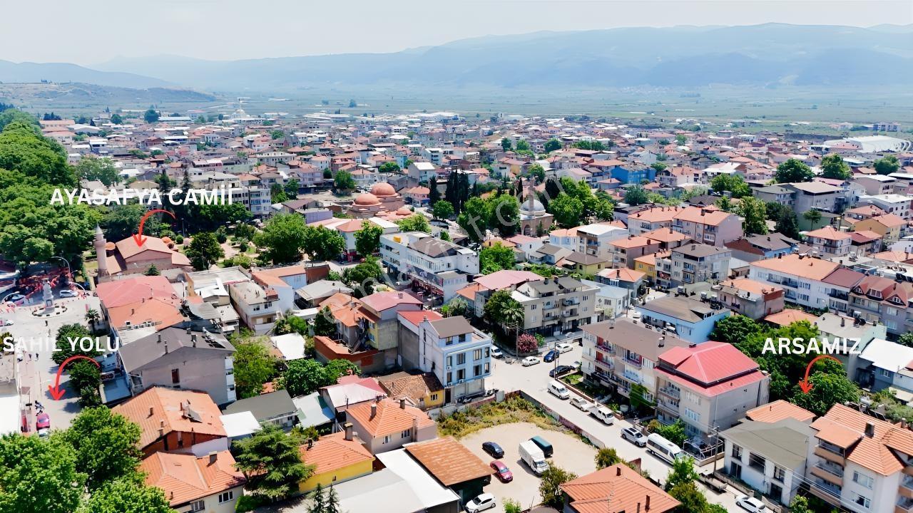 İznik Selçuk Mahallesinde Sahile Yakın 3 Kat İmarlı 200 M² Arsa — fotoğraf 2