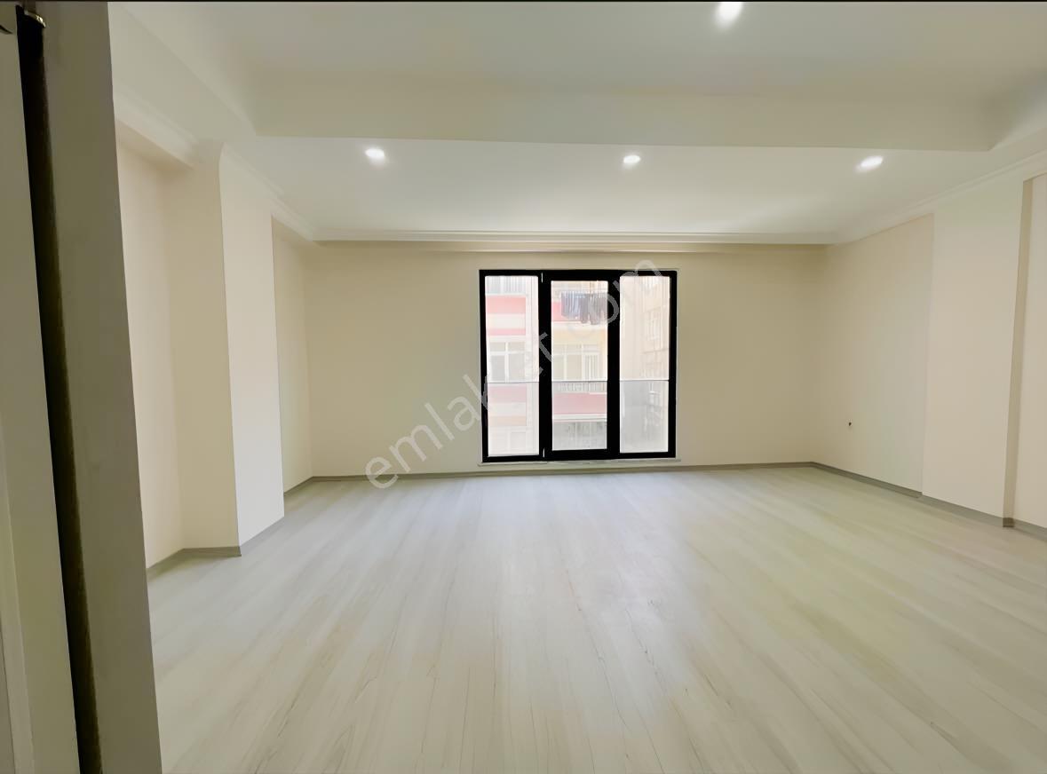 Şirinevler Meydana Ve Metrobüse 300 Metre Mesafede — fotoğraf 6