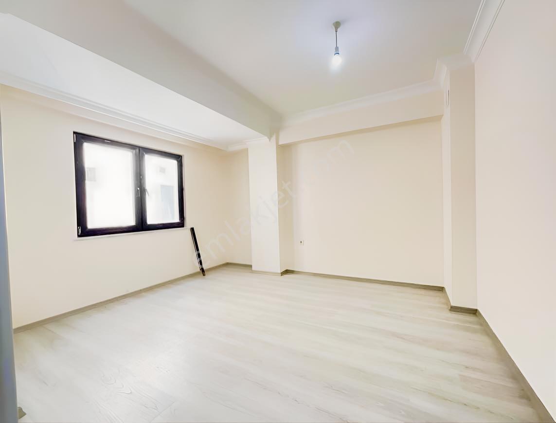 Şirinevler Meydana Ve Metrobüse 300 Metre Mesafede — fotoğraf 8