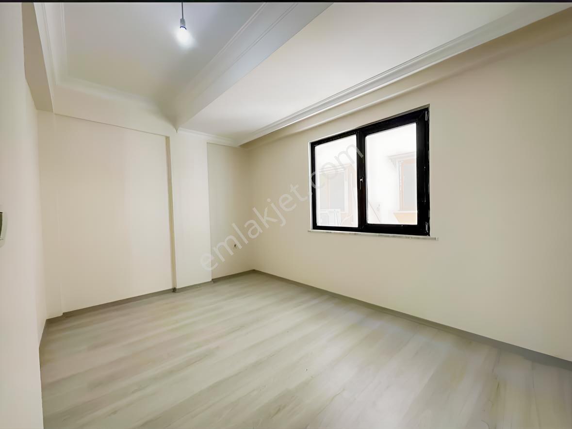 Şirinevler Meydana Ve Metrobüse 300 Metre Mesafede — fotoğraf 10