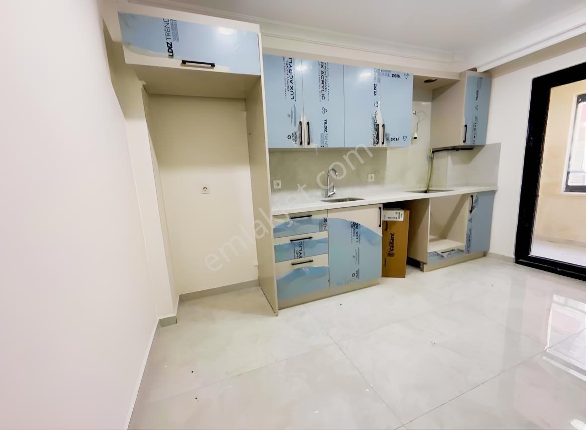Şirinevler Meydana Ve Metrobüse 300 Metre Mesafede — fotoğraf 13