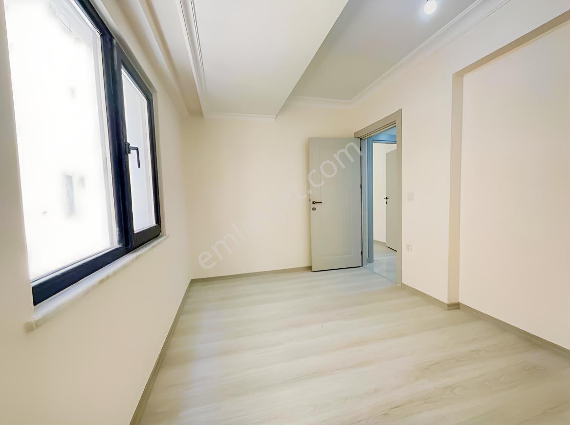Şirinevler Meydana Ve Metrobüse 300 Metre Mesafede — fotoğraf 14