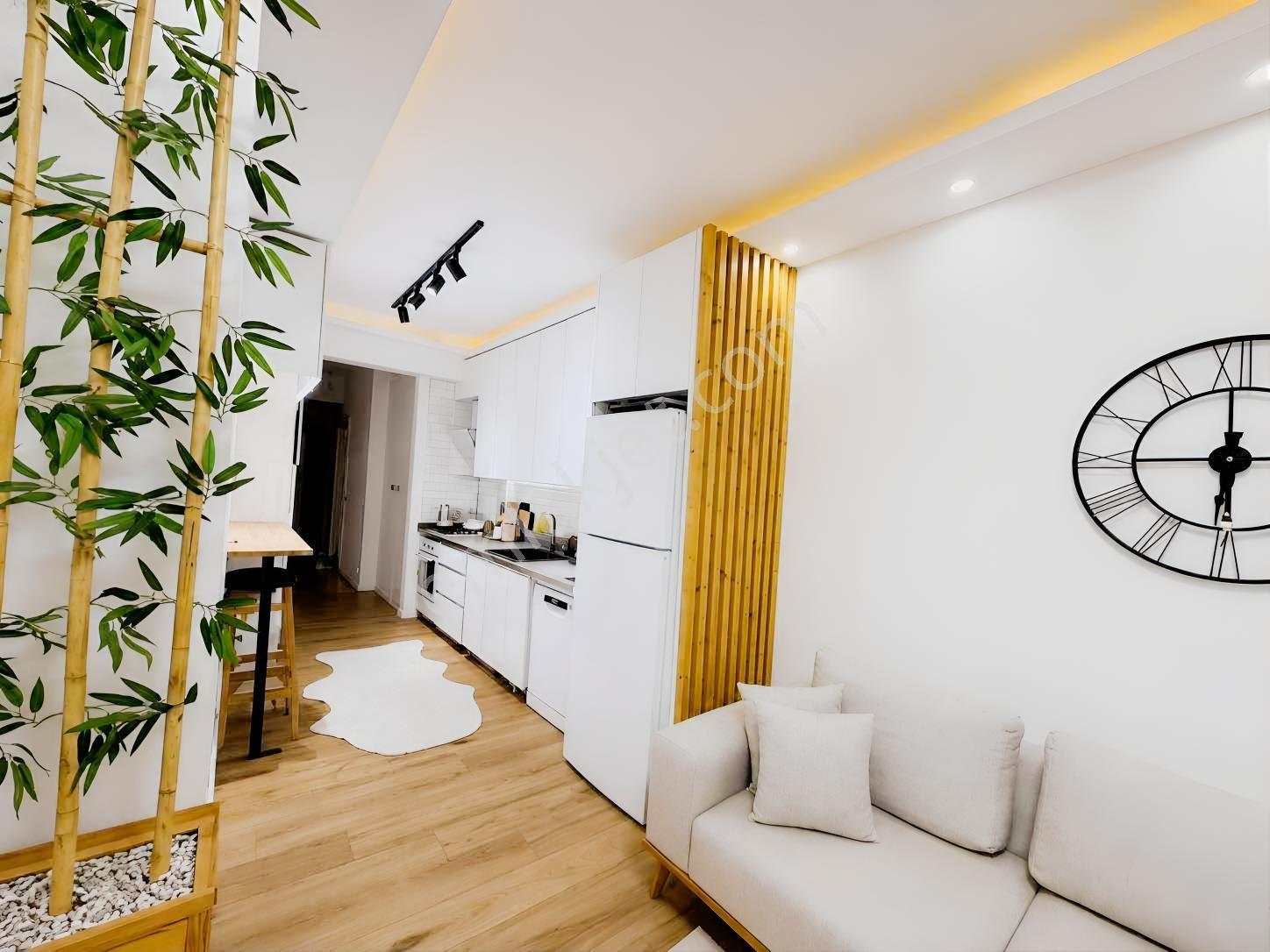 Kuşadası Davutlar'da Satılık Özel Yapım 2 + 1 Daire — fotoğraf 2