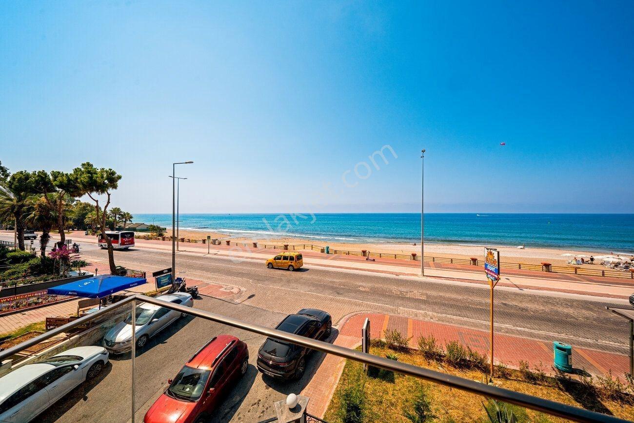 Alanya Merkezde Denize Sıfır Deniz Manzaralı 3+1 Satılık Daire — fotoğraf 14