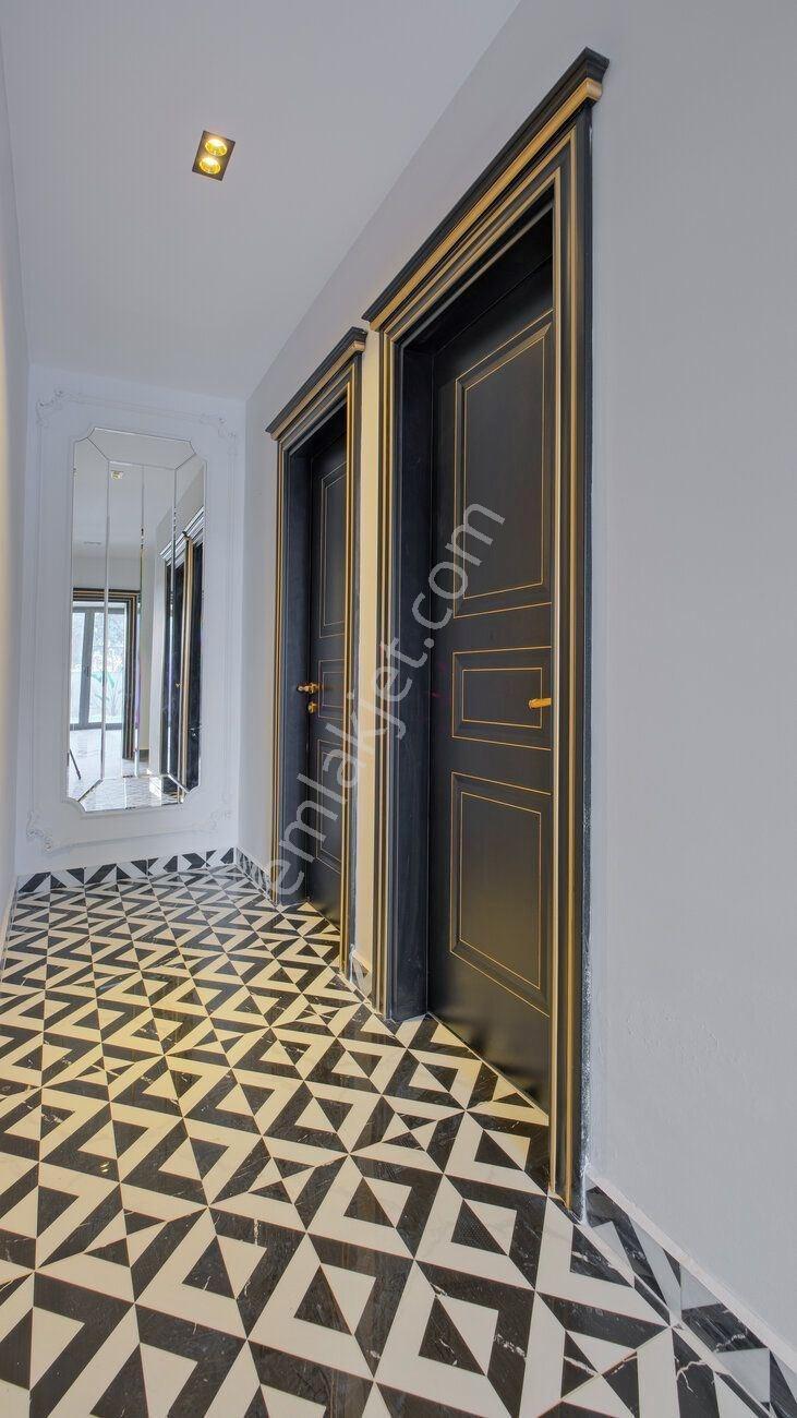 Alanya Merkezde Denize Sıfır Deniz Manzaralı 3+1 Satılık Daire — fotoğraf 27