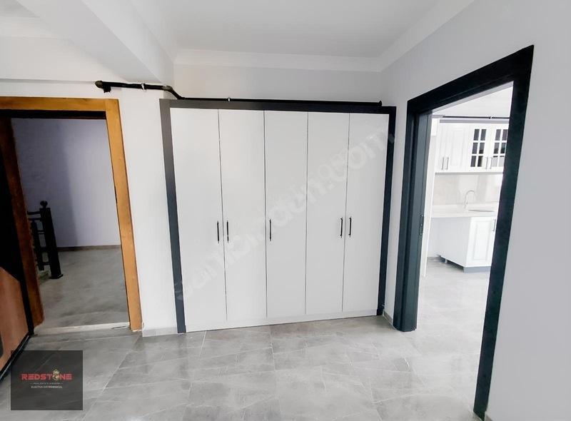 Hatip Mahallesi Site İçerisinde 3+1 Ferah Satılık Daire — fotoğraf 2