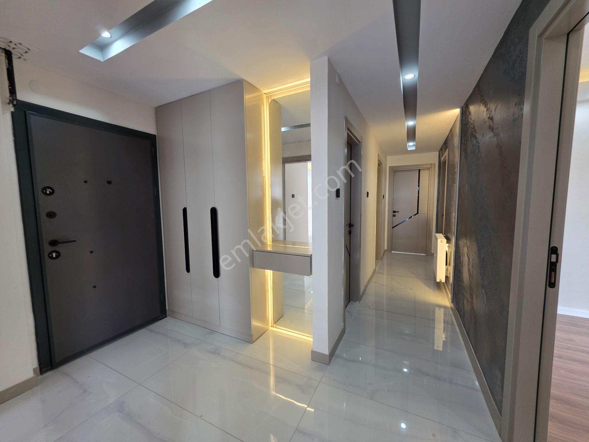 Furkan Kahyaoğlu'ndan K.evrenin Orta Noktasında Lüks Salon Mutfak 4+1 Daire — fotoğraf 12