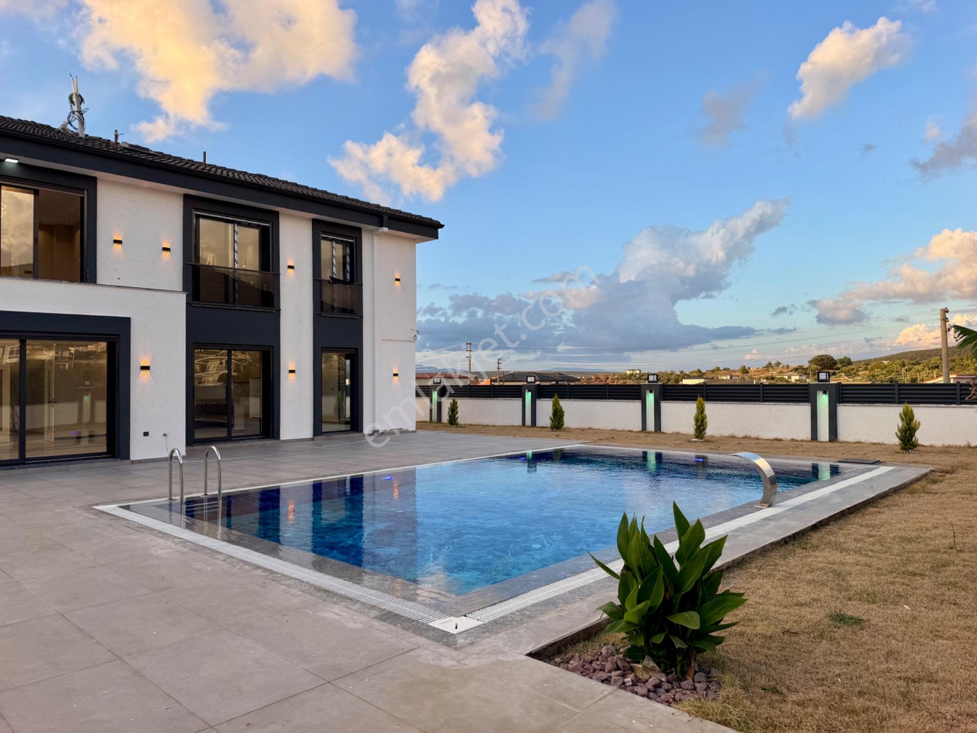 Didim’de Satılık 725 M2 Ultra Lüks 4+1 Uygun Fiyatlı Villa — fotoğraf 4