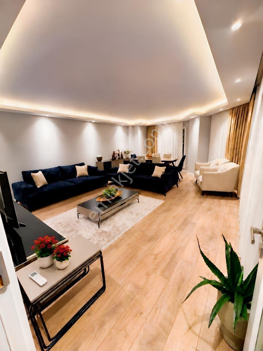 Özgün Emlaktan Sahilde Deniz Manzaralı 3+1-site İçinde Lüx Daire — fotoğraf 7