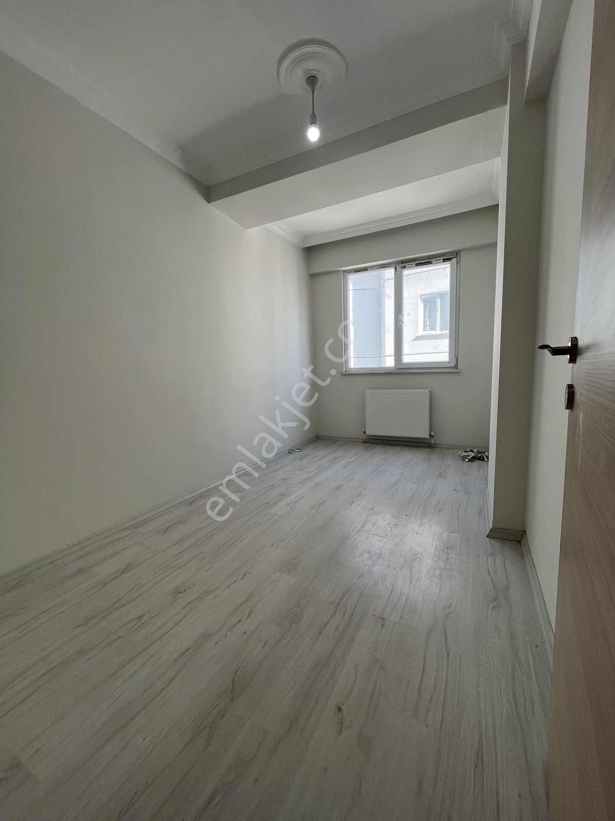 Kızılpınarın En İşlek Caddesınde Acilll Satılık Sıfır 3+1 Daire — fotoğraf 3