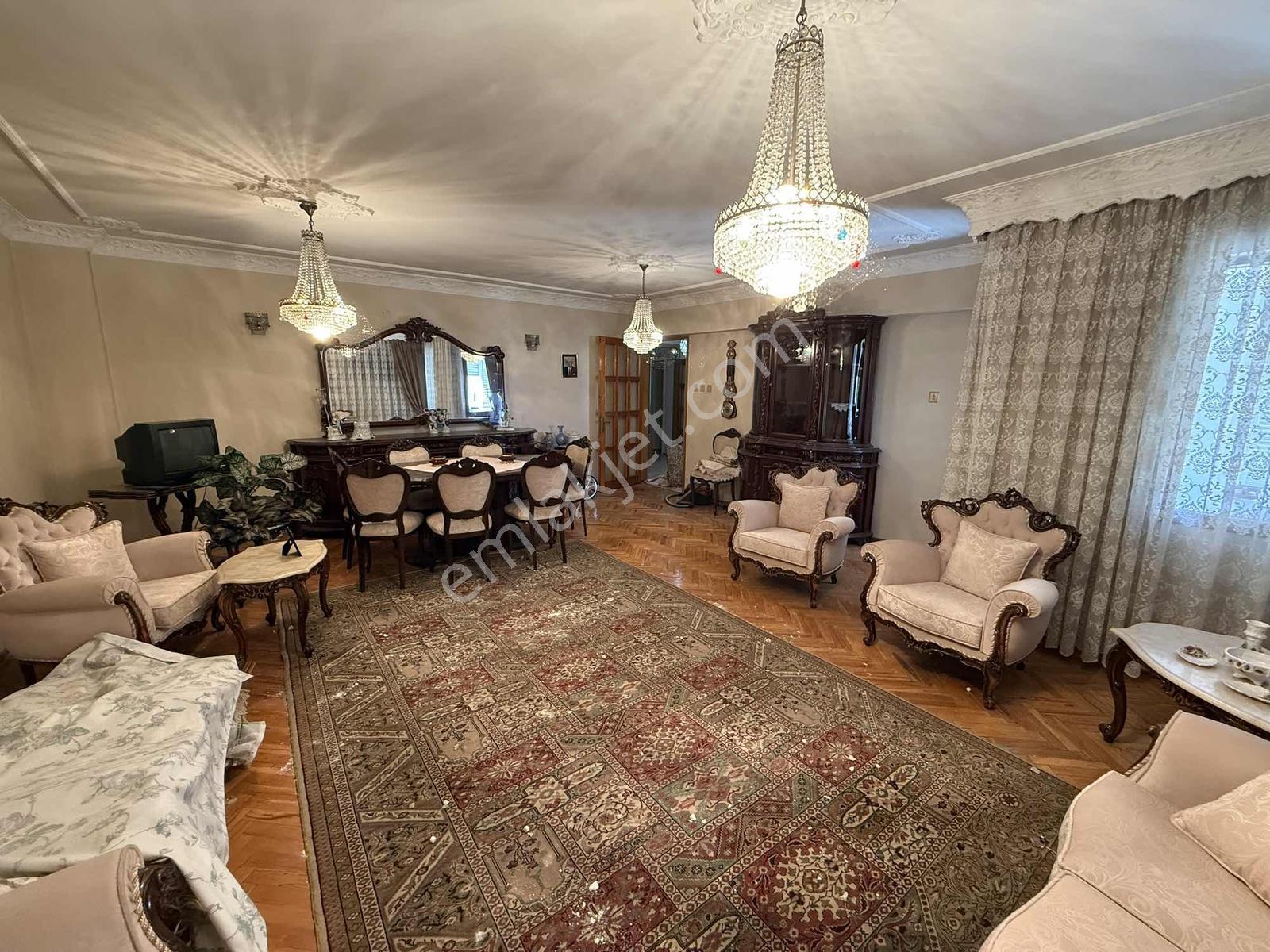 Karşıyaka Nergiz'de Geniş Satılık 4+1 Daire — fotoğraf 3