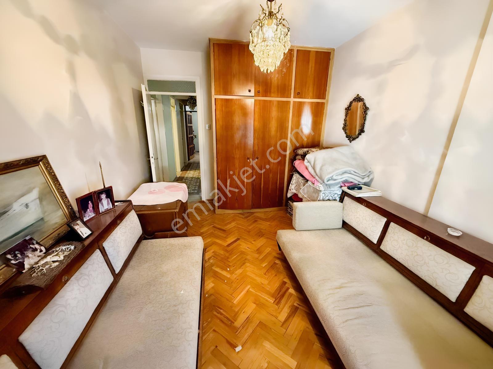 Karşıyaka Nergiz'de Geniş Satılık 4+1 Daire — fotoğraf 8