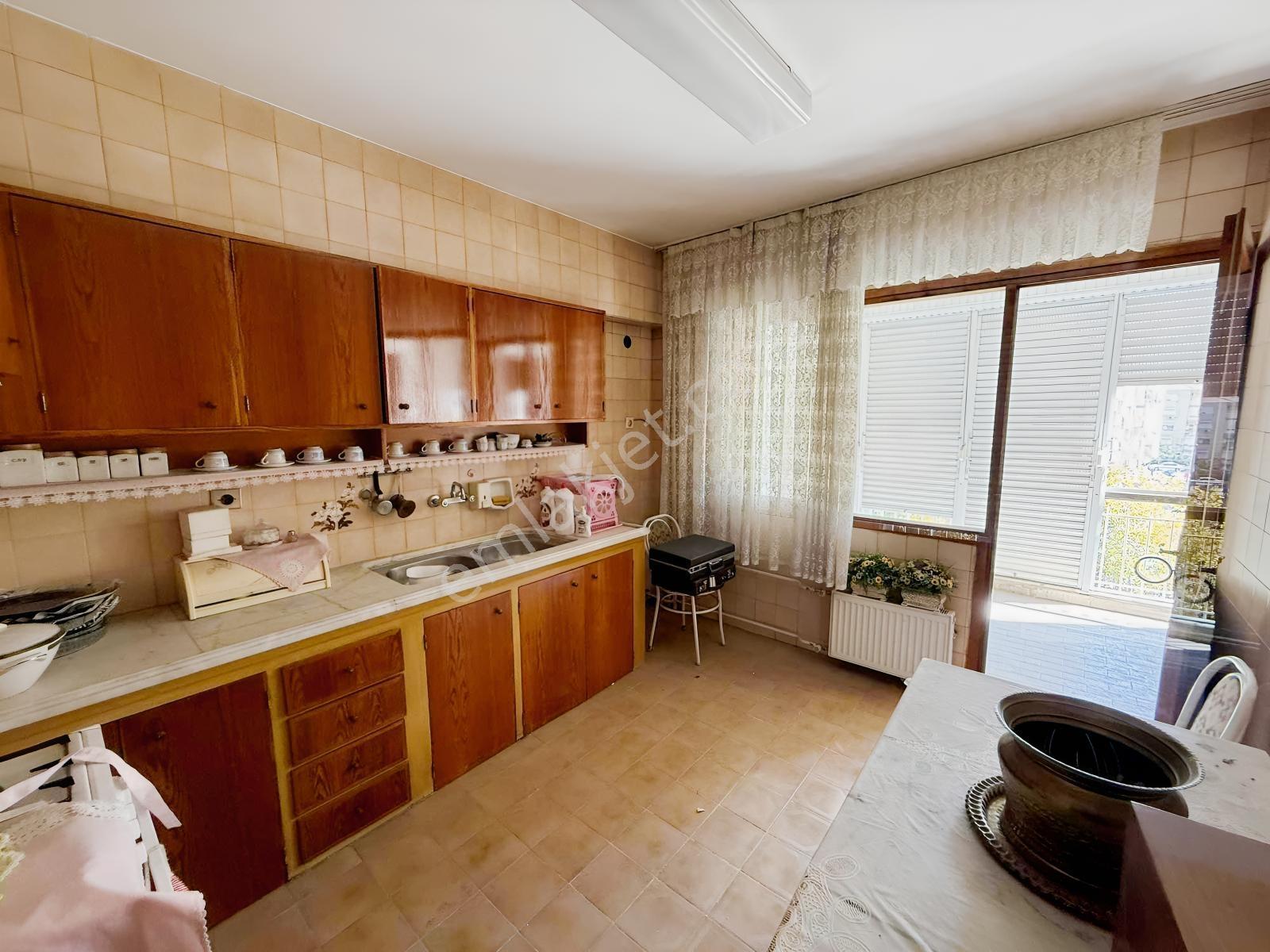 Karşıyaka Nergiz'de Geniş Satılık 4+1 Daire — fotoğraf 19