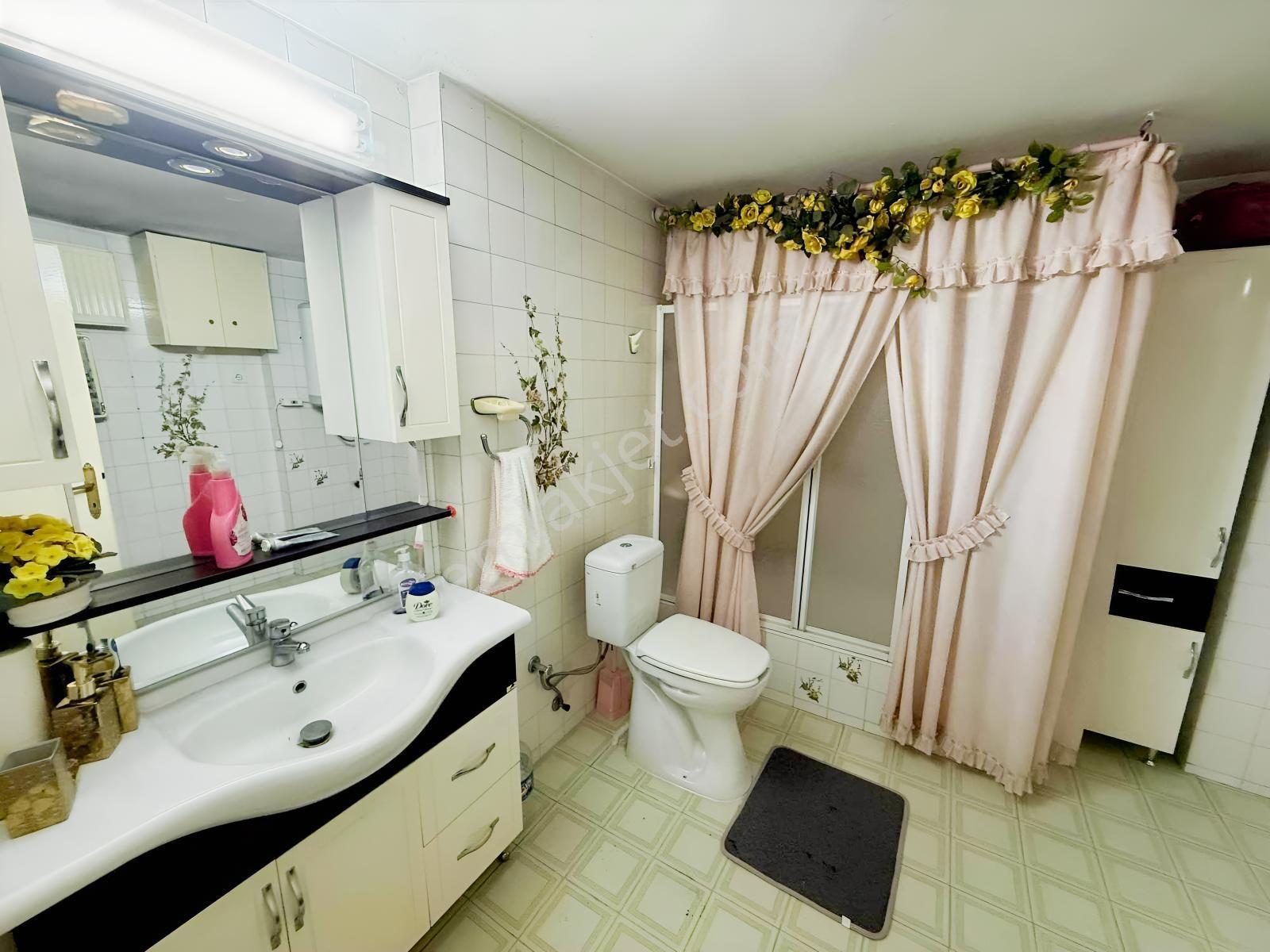 Karşıyaka Nergiz'de Geniş Satılık 4+1 Daire — fotoğraf 23