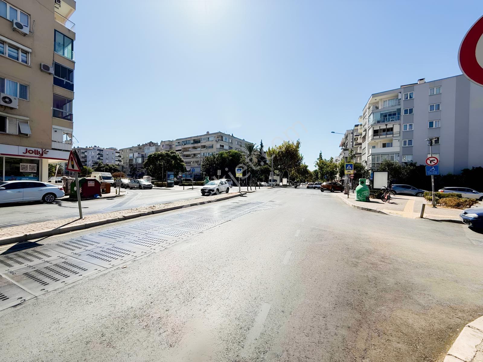 Karşıyaka Nergiz'de Geniş Satılık 4+1 Daire — fotoğraf 33