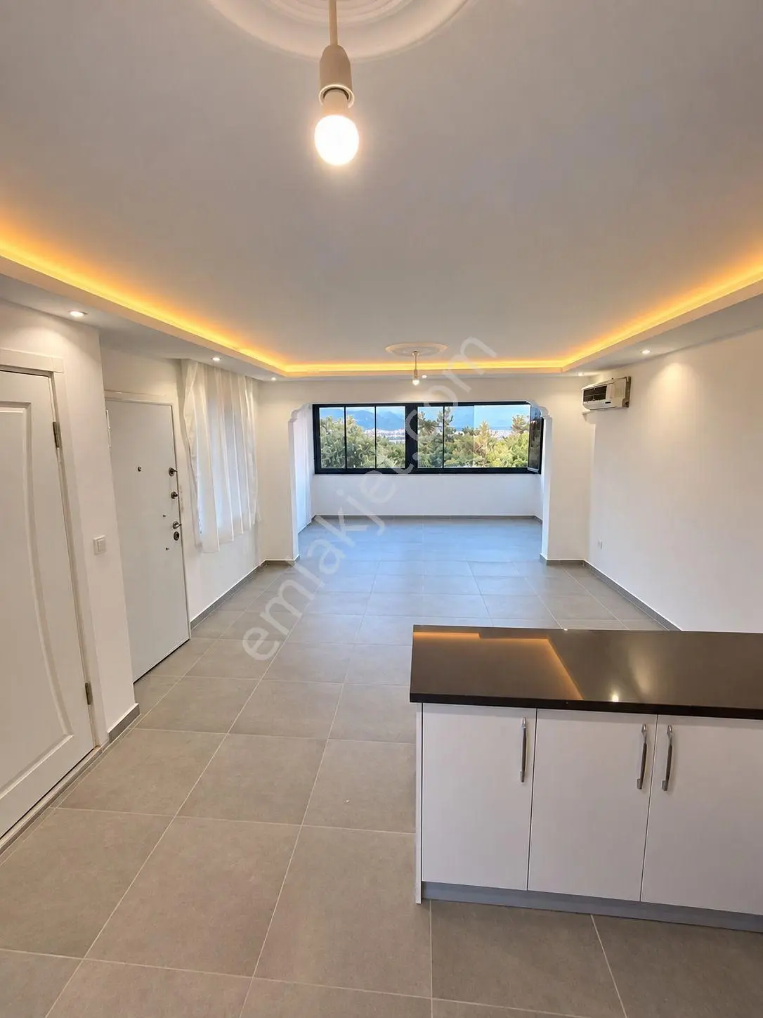 Kuşadası Sogucak'da 4 Oda 1 Salon Triplex Villa — fotoğraf 8