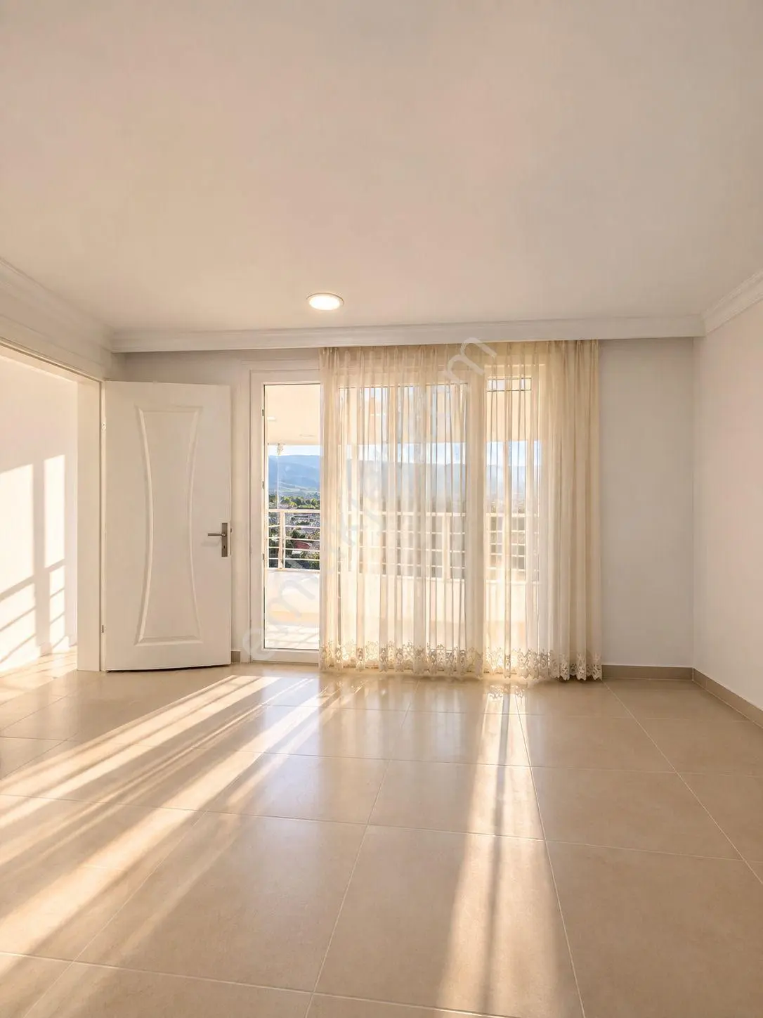 Kuşadası Sogucak'da 4 Oda 1 Salon Triplex Villa — fotoğraf 13