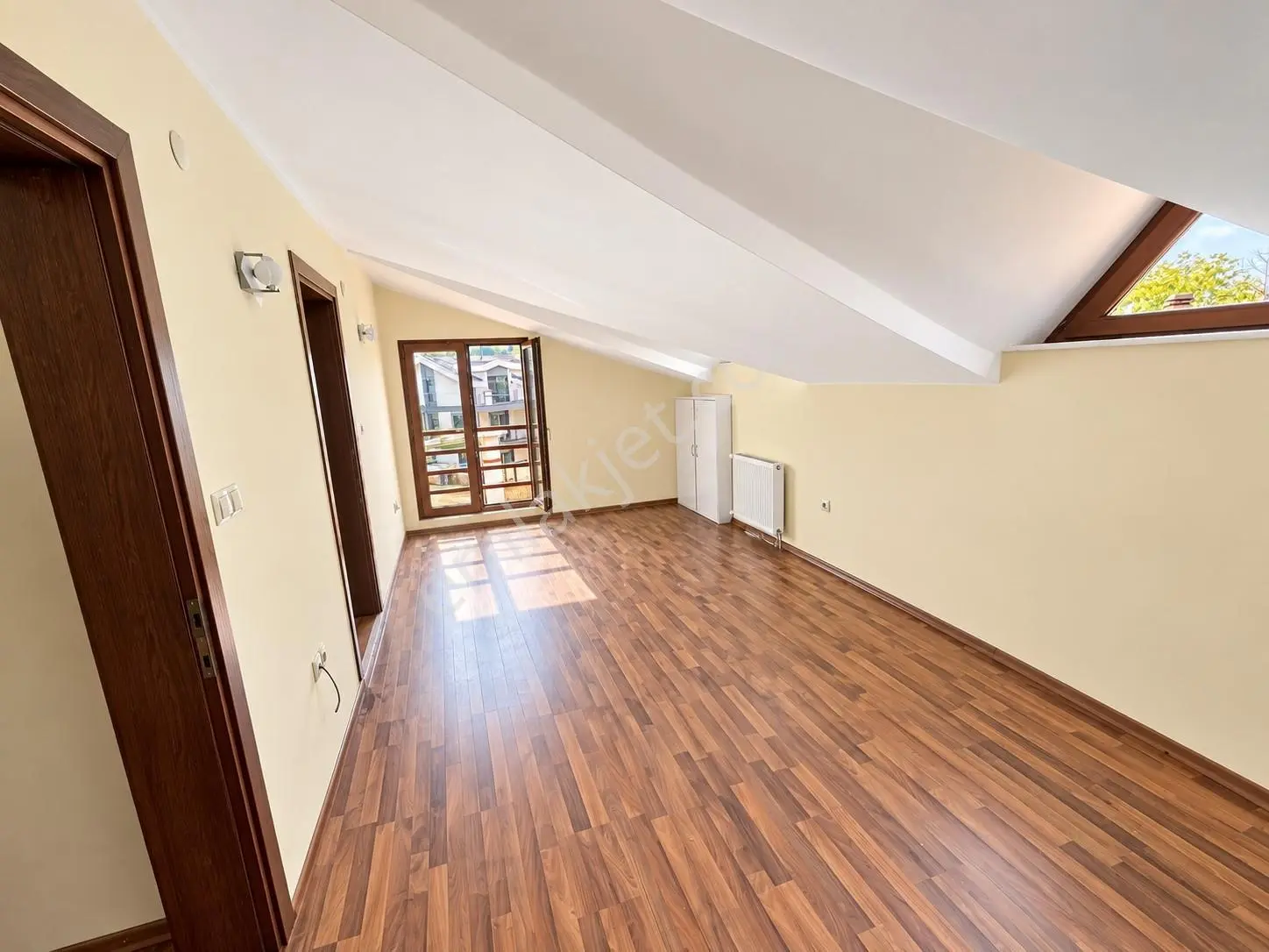 Maşukiye'de Doğayla İç İçe, Havuzlu Sitede Bahçeli Villa — fotoğraf 4