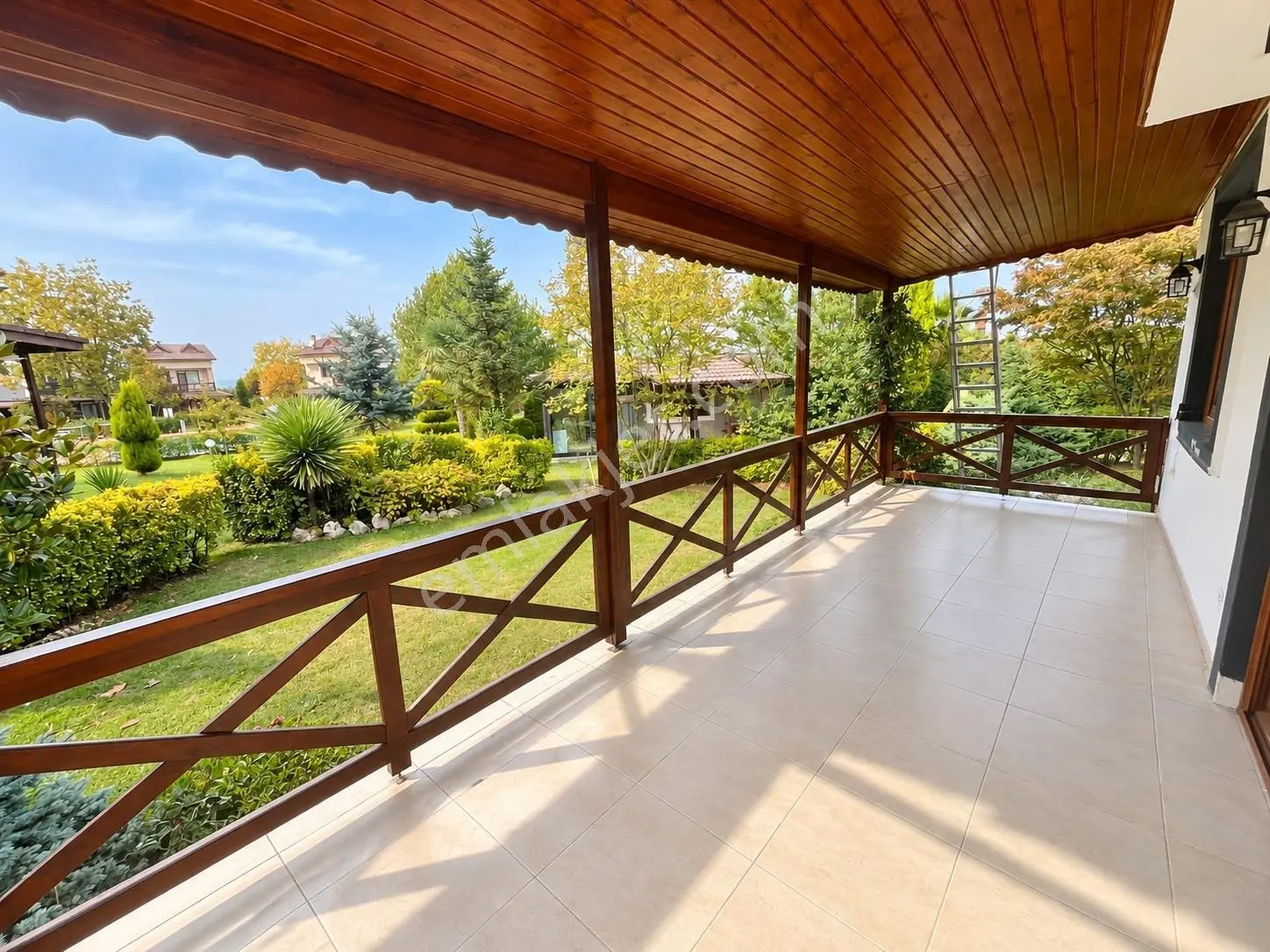 Maşukiye'de Doğayla İç İçe, Havuzlu Sitede Bahçeli Villa — fotoğraf 5