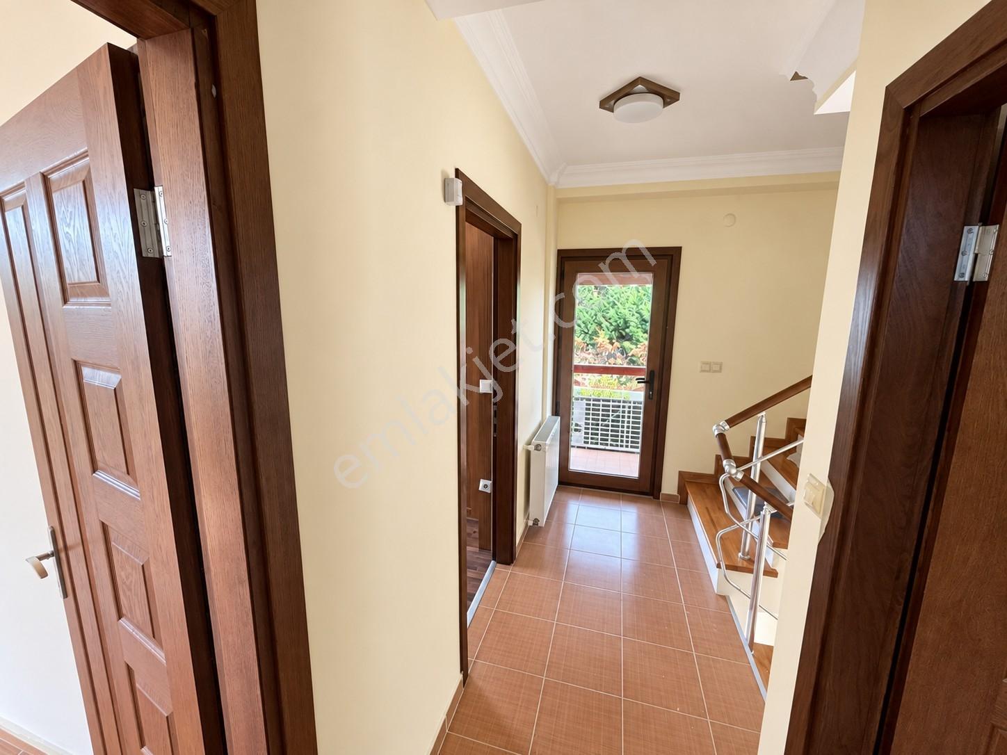 Maşukiye'de Doğayla İç İçe, Havuzlu Sitede Bahçeli Villa — fotoğraf 12