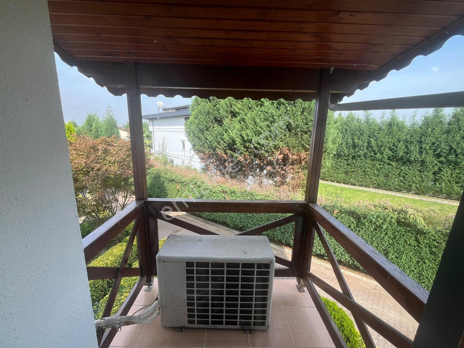 Maşukiye'de Doğayla İç İçe, Havuzlu Sitede Bahçeli Villa — fotoğraf 14