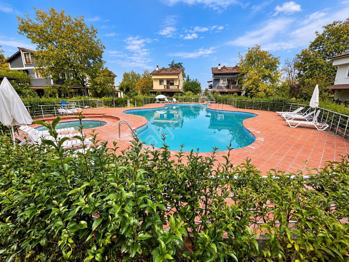 Maşukiye'de Doğayla İç İçe, Havuzlu Sitede Bahçeli Villa — fotoğraf 16
