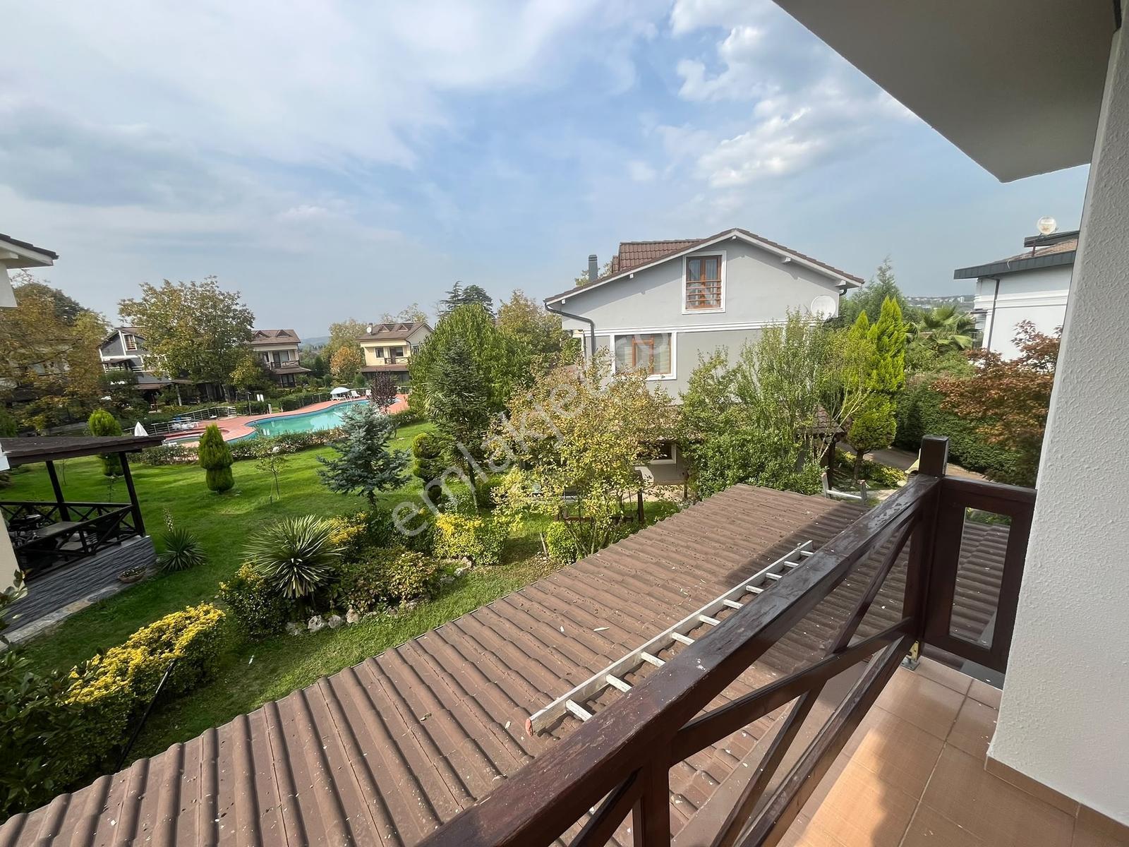 Maşukiye'de Doğayla İç İçe, Havuzlu Sitede Bahçeli Villa — fotoğraf 17