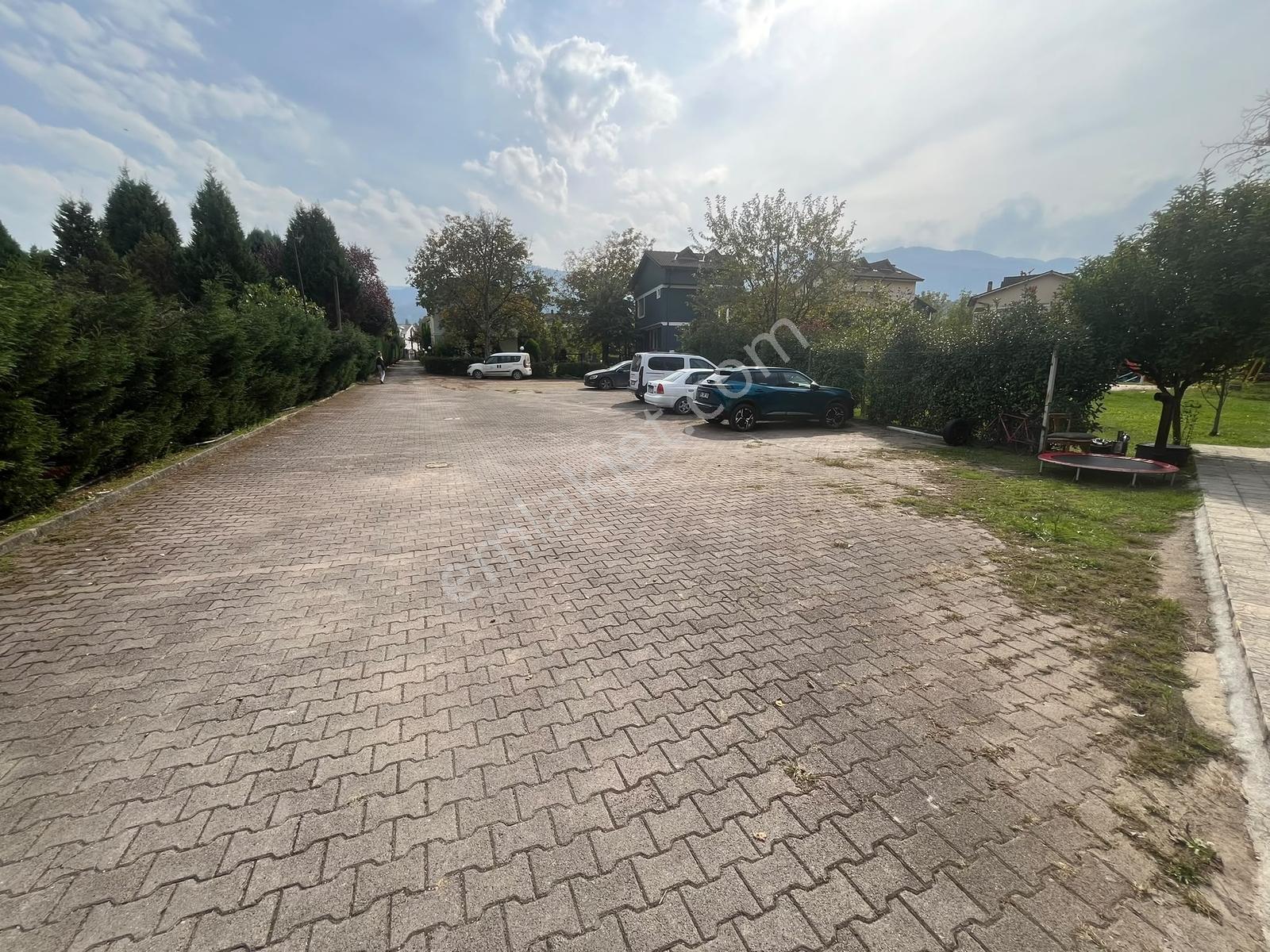 Maşukiye'de Doğayla İç İçe, Havuzlu Sitede Bahçeli Villa — fotoğraf 19