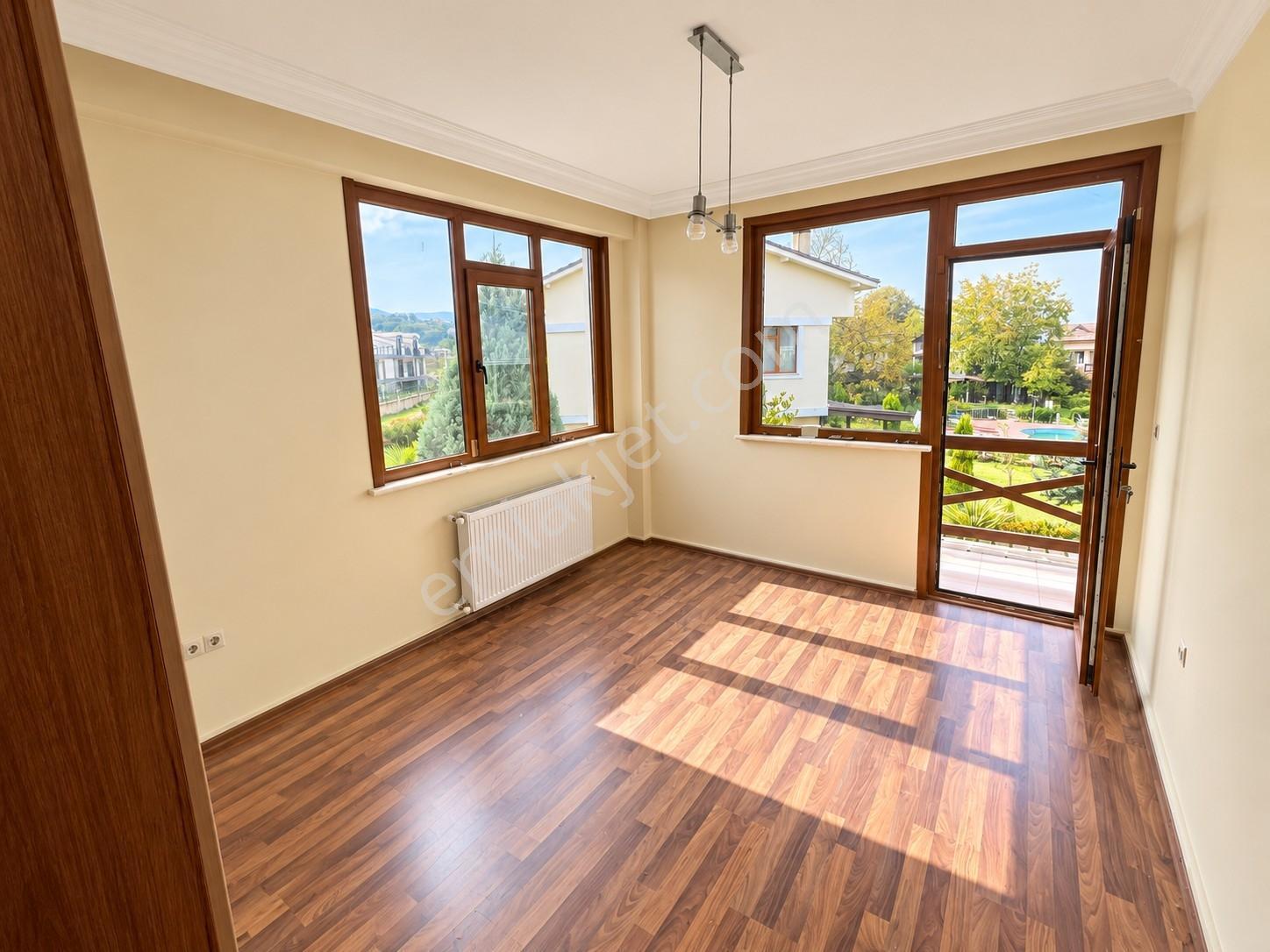 Maşukiye'de Doğayla İç İçe, Havuzlu Sitede Bahçeli Villa — fotoğraf 30