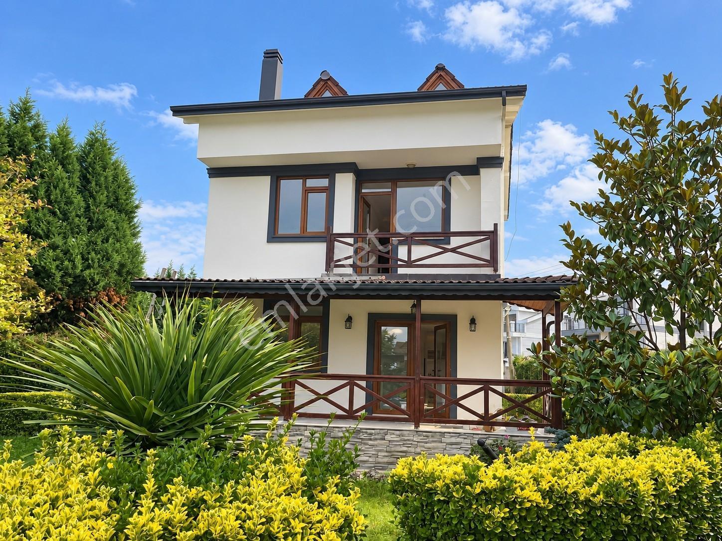 Maşukiye'de Doğayla İç İçe, Havuzlu Sitede Bahçeli Villa — fotoğraf 35