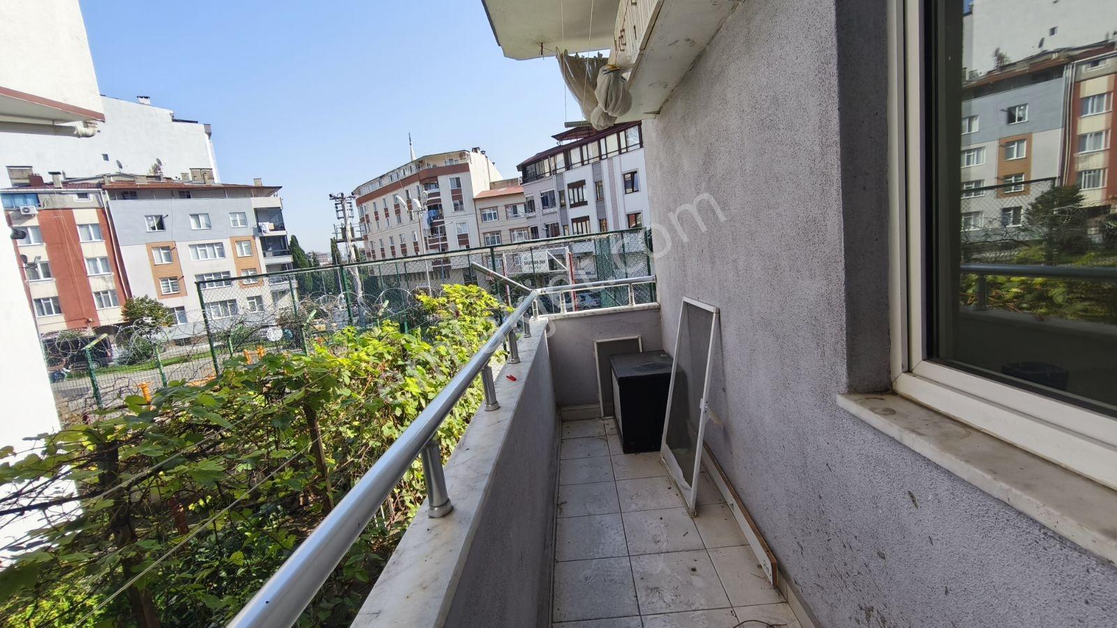 Truva/nazım Demirci'den Diş Hastanesi Yakını Satılık Takaslı 2+1 — fotoğraf 12