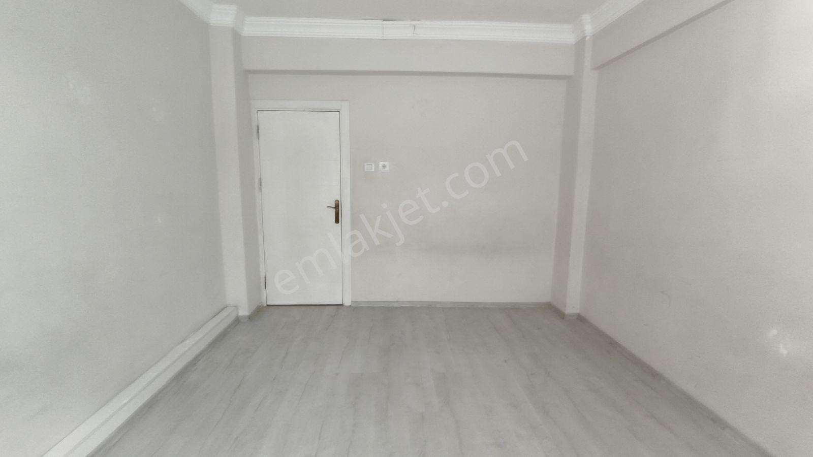 Truva/nazım Demirci'den Diş Hastanesi Yakını Satılık Takaslı 2+1 — fotoğraf 31