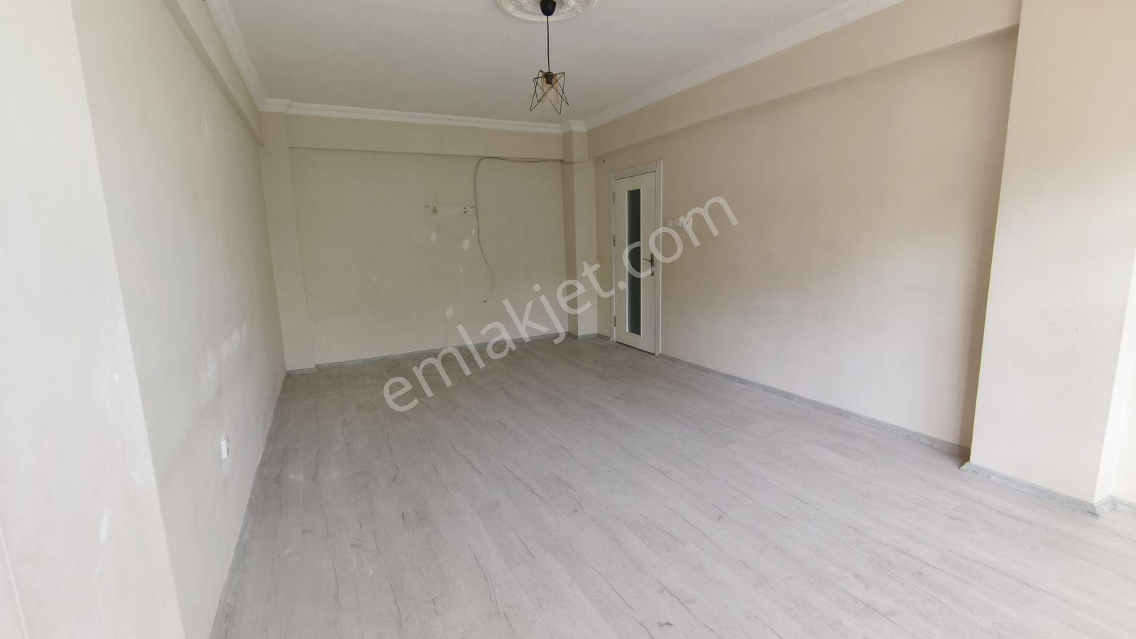 Truva/nazım Demirci'den Diş Hastanesi Yakını Satılık Takaslı 2+1 — fotoğraf 34