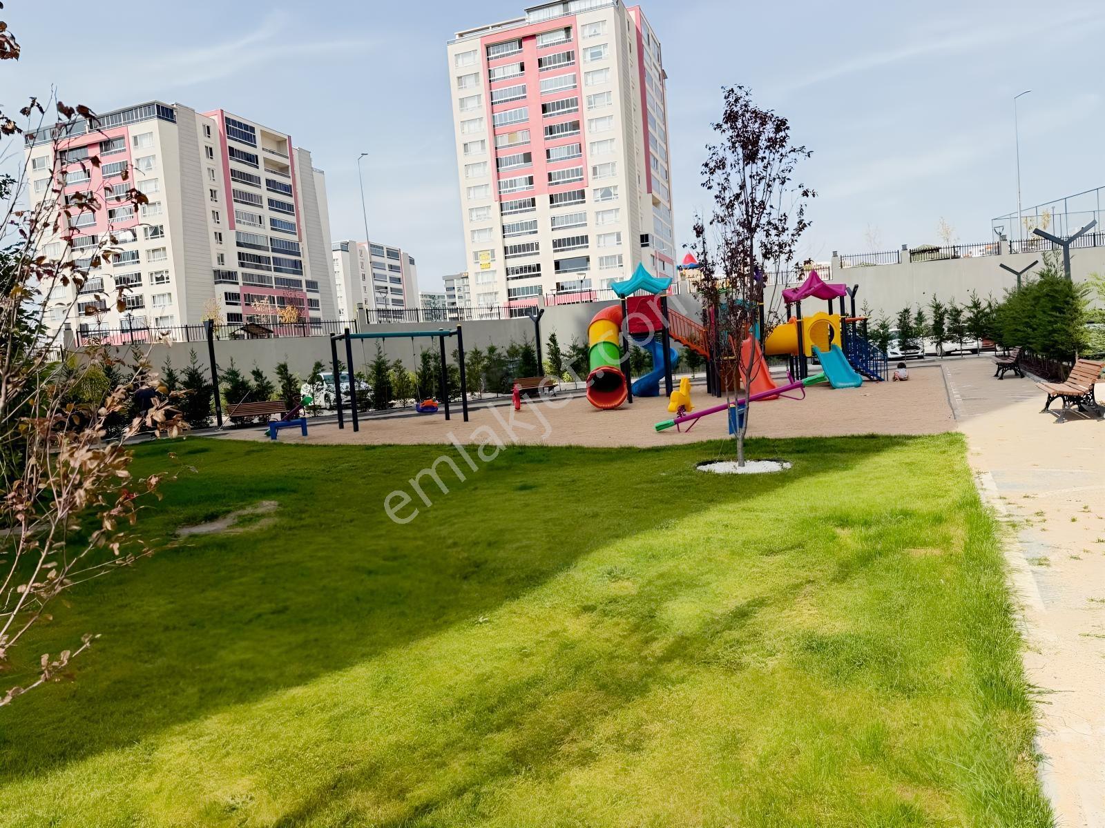 Cumhuriyet Mah.'de Metro Yanı Yerden Isıtmalı Satılık 2+1 Daire — fotoğraf 26