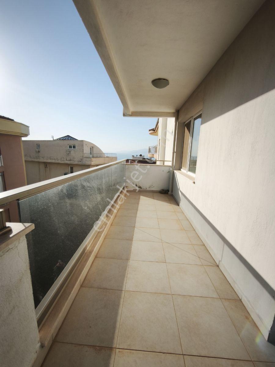 Kuşadası'nda Marina'ya 2 Dakika Mesafede Fırsat Daire Acilll — fotoğraf 3