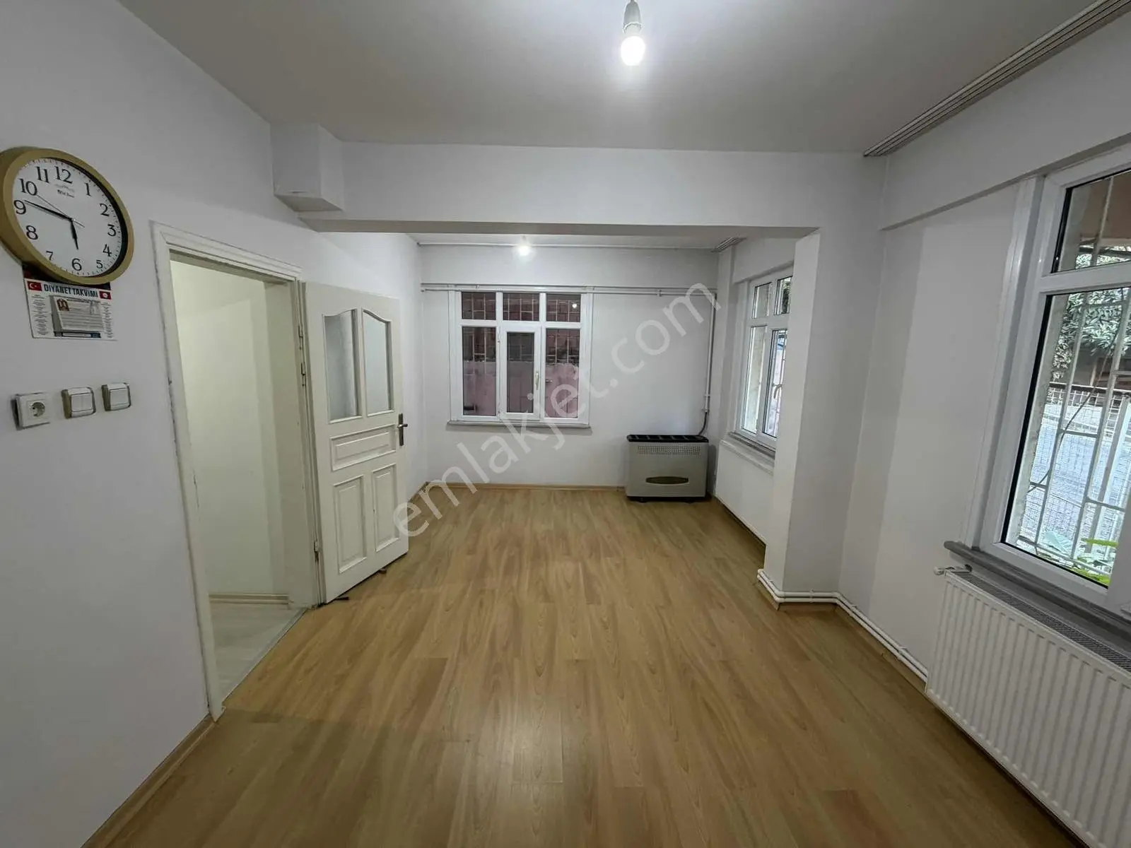 İnönü Mah 2+1 Geniş Daire Kat Mülkiyetli Yüksek Girişli İskanlı — fotoğraf 2