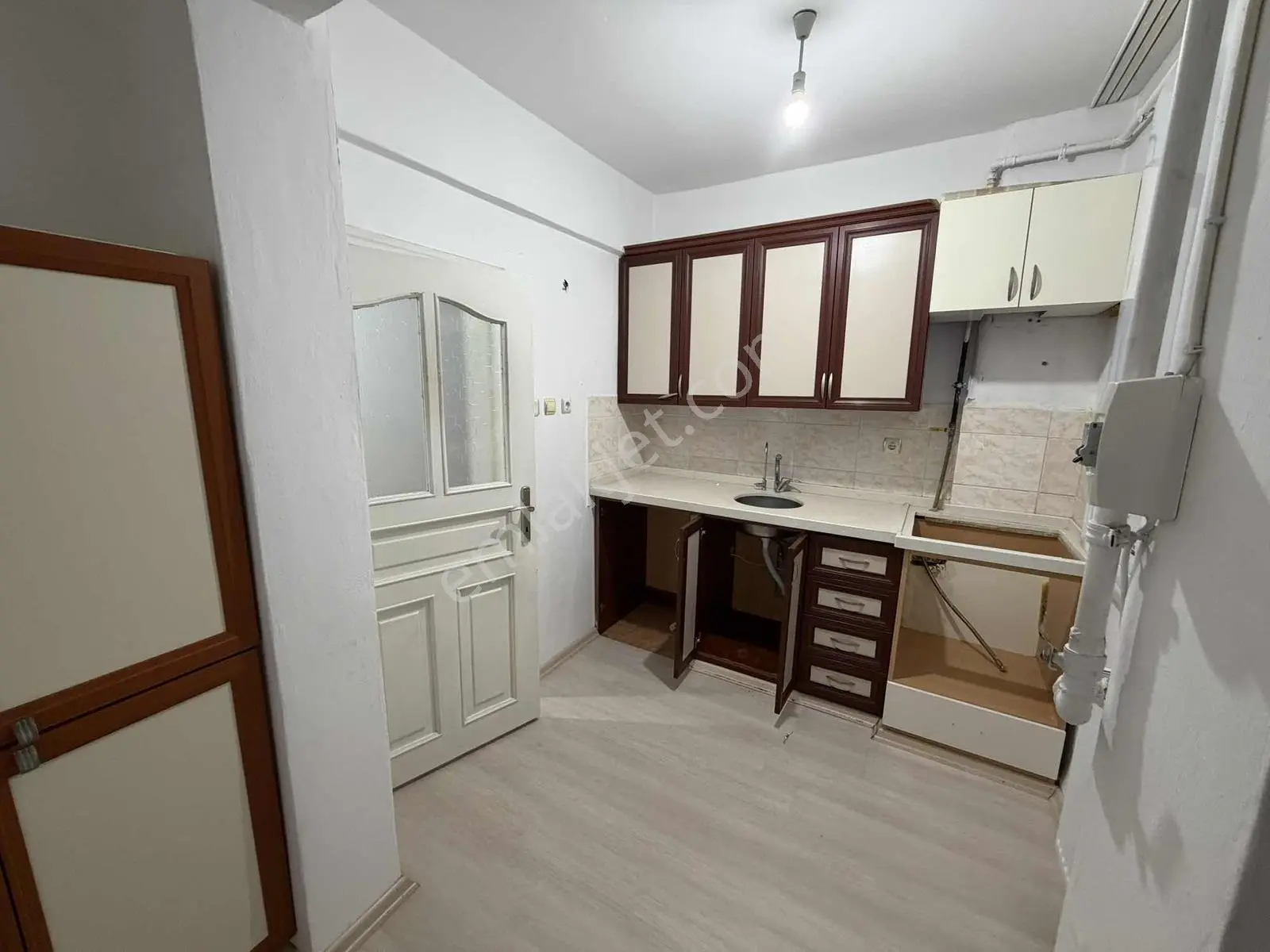 İnönü Mah 2+1 Geniş Daire Kat Mülkiyetli Yüksek Girişli İskanlı — fotoğraf 5