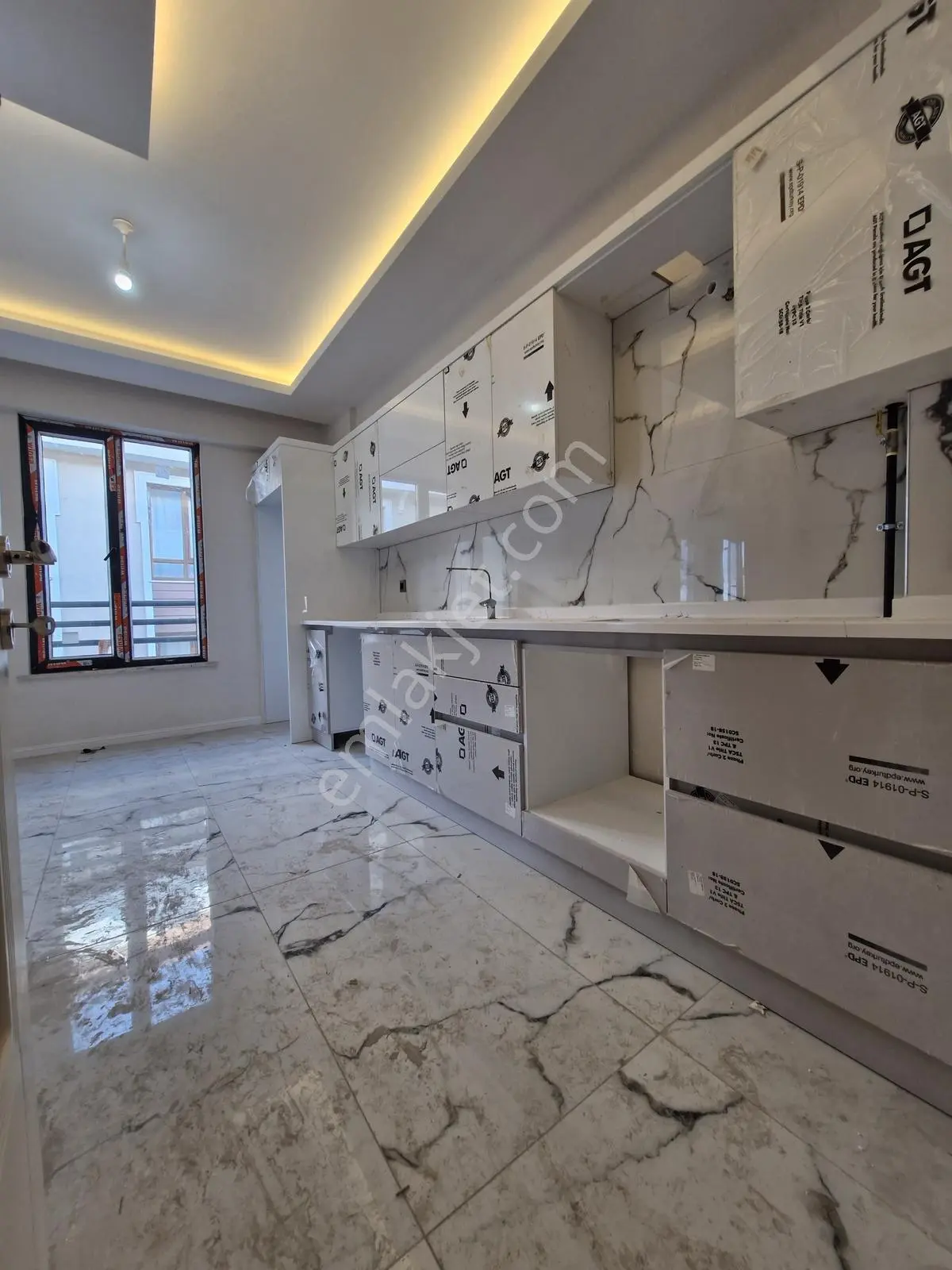 Ahmet Yesevi Cd.si Cephe 3,5+1 Sıfır Daire Vade Değerlendirilir — fotoğraf 4