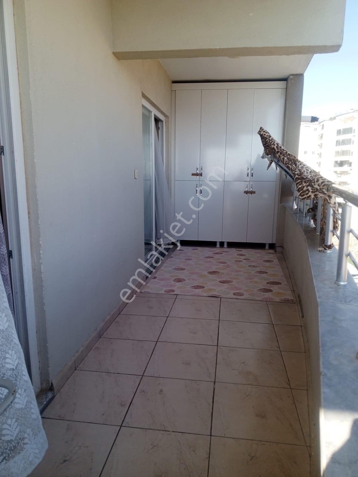 Yenikent Mahallesi 129 M² Satılık 3+1 En Üst Kat Daire — fotoğraf 4