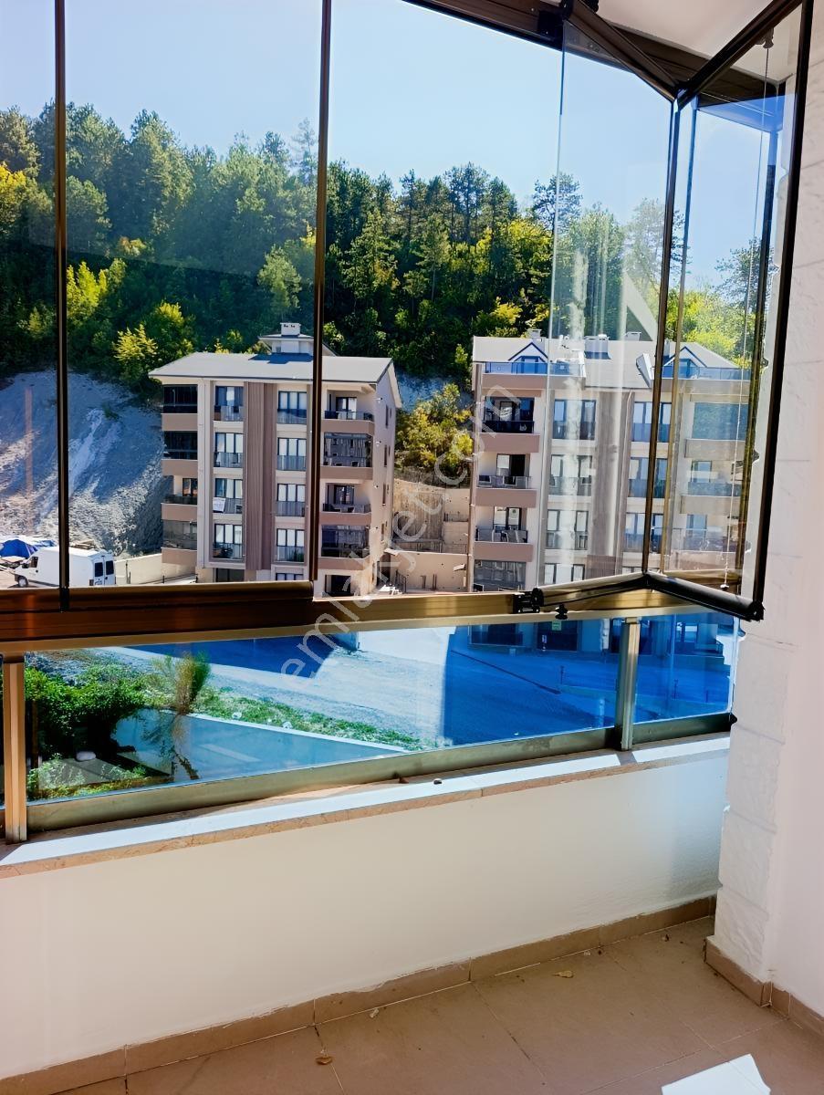 Sky Towers.8.kat 72.m2.ayrı+ Kapali Mutfakli + 1+1/ Daire — fotoğraf 3