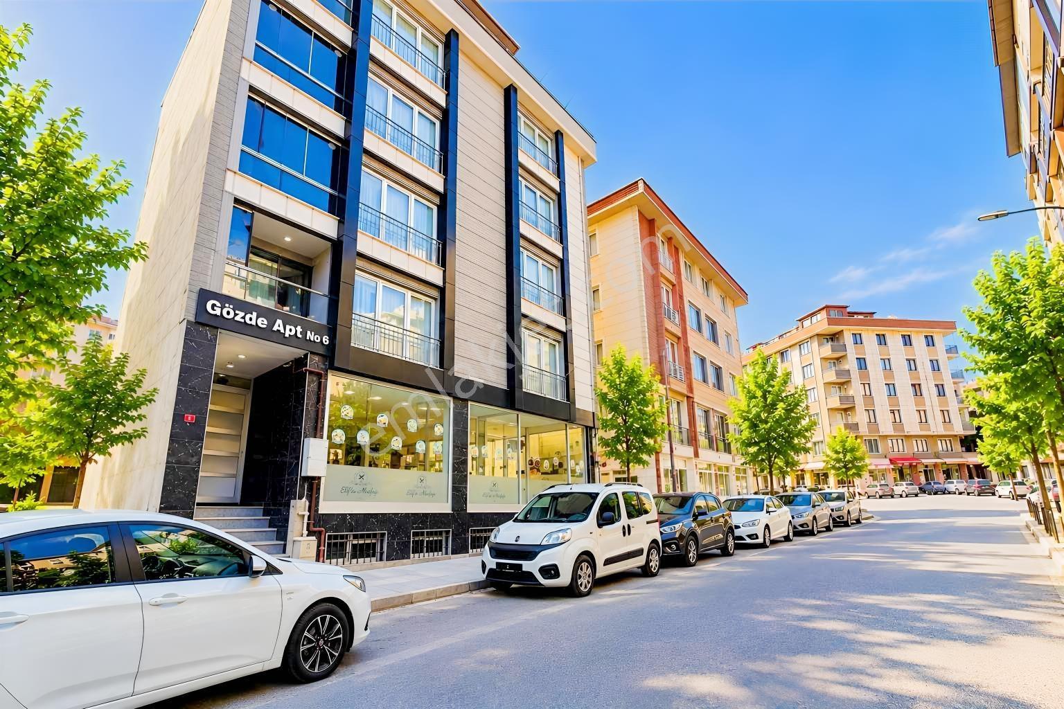 Beylikdüzü Kavaklı Merkezde 3+1 Satılık Daire
