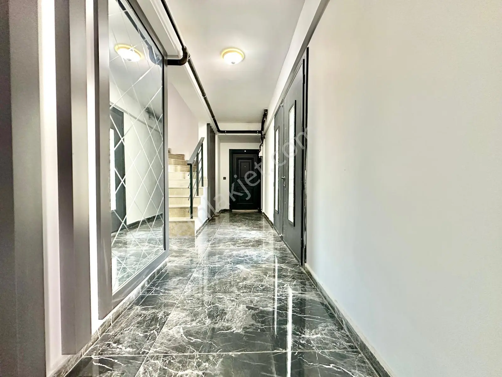 ꧁ay Emlak'tan꧂ören Bahçelievler'de Asansörlü Şık Tasarım Satılık Ön Cephe 1+1 Ultra Lüx Daire — fotoğraf 22