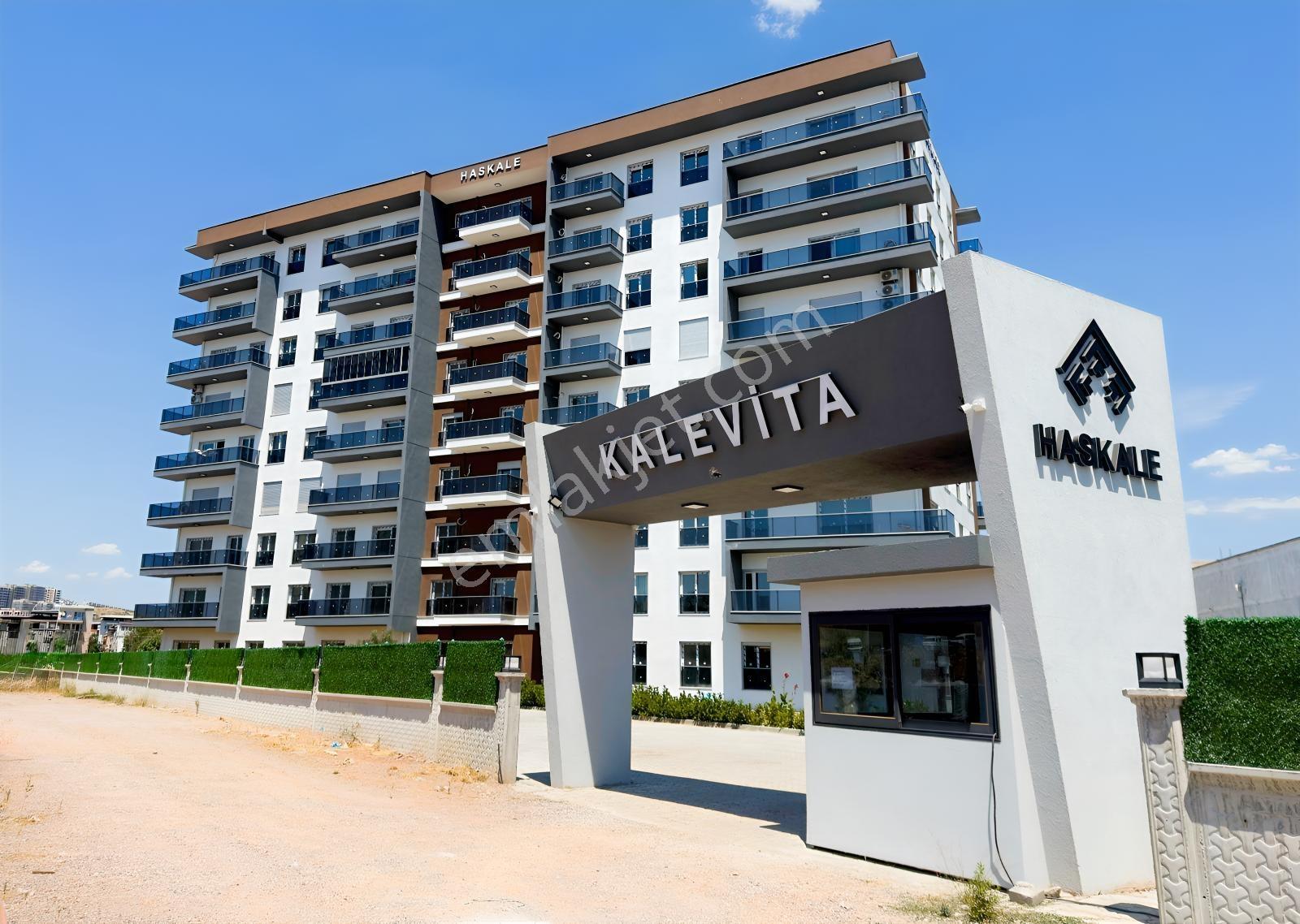 Çiğli Uğur Mumcu Kalevita Evleri Satılık 1+1 Daire