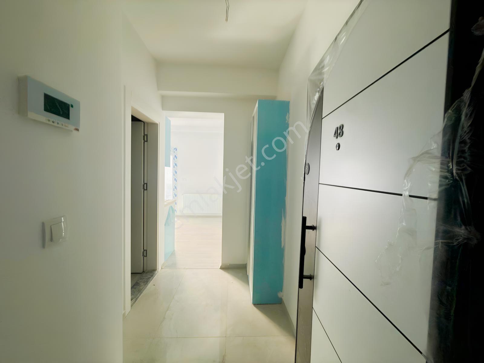 Çiğli Uğur Mumcu Kalevita Evleri Satılık 1+1 Daire — fotoğraf 3