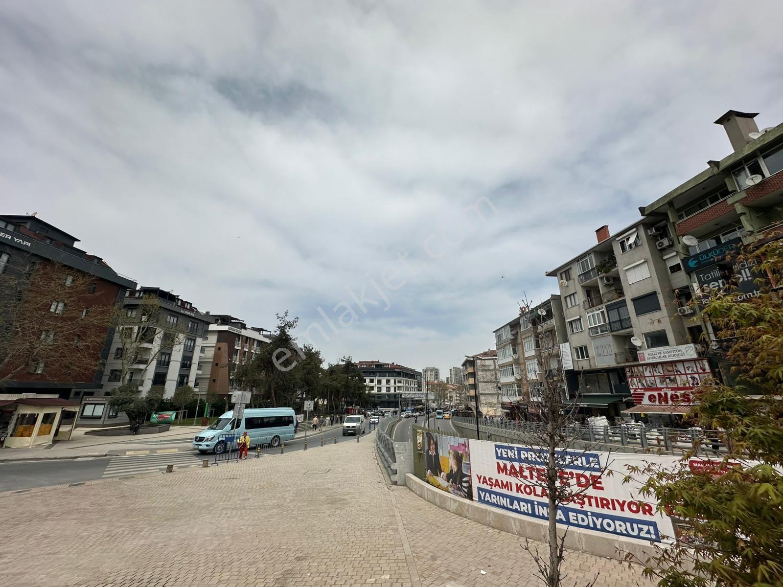 Mertcan'dan Maltepe Çarşı İçinde Fırsat Köşe Başı Arsa — fotoğraf 9