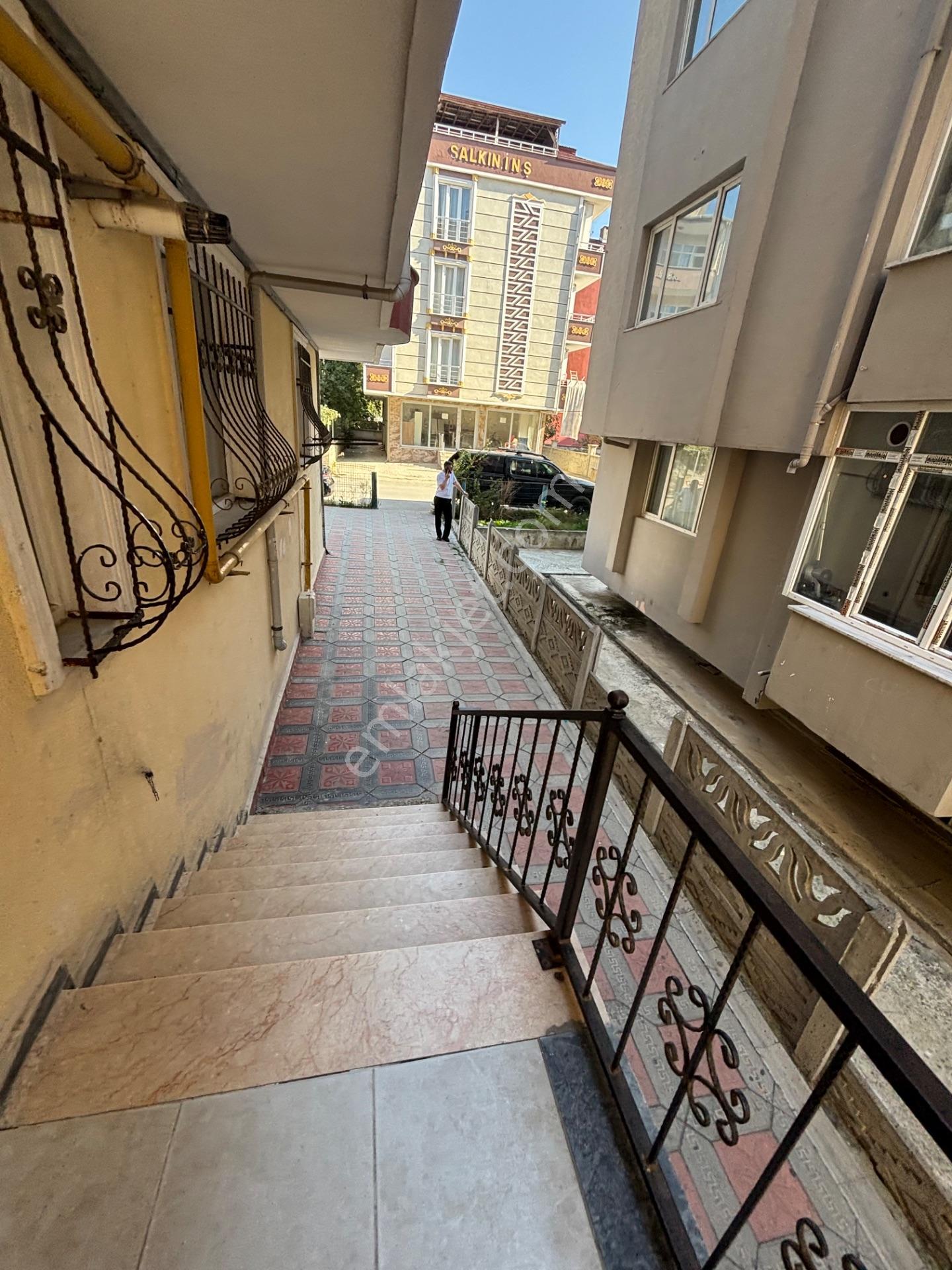 Kapaklı Vatanda Kiracılı Satılık Geniş Daire — fotoğraf 13