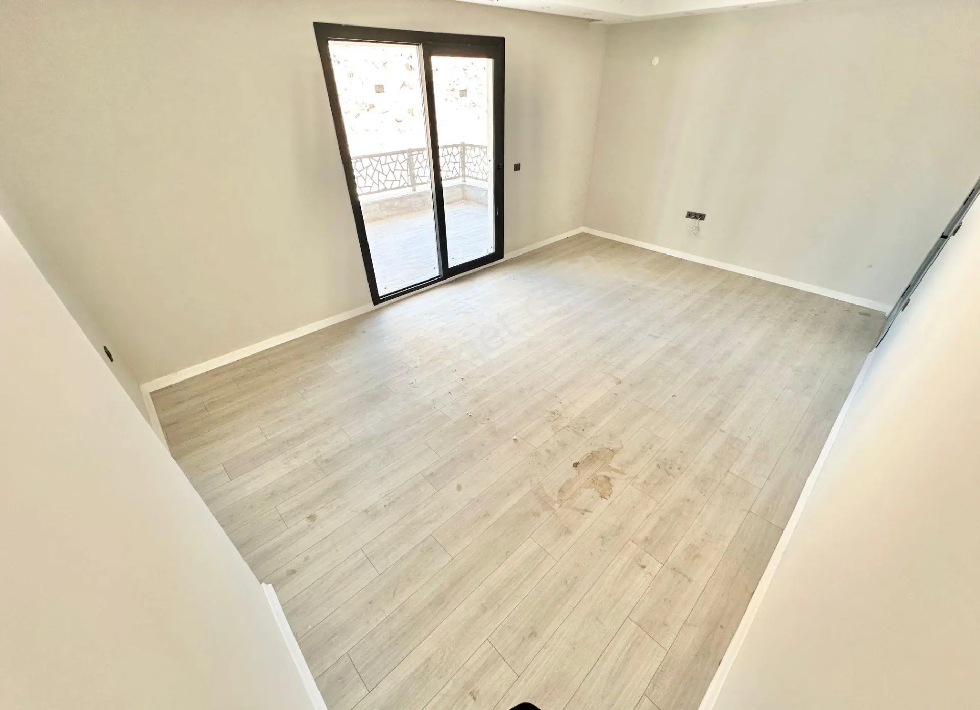 ꧁ay Emlaktan꧂kazdağları Eteklerinde Yüzme Havuzlu Deniz Manzaralı Ön Cephe Satılık 2+1 Lüks Daire — fotoğraf 11