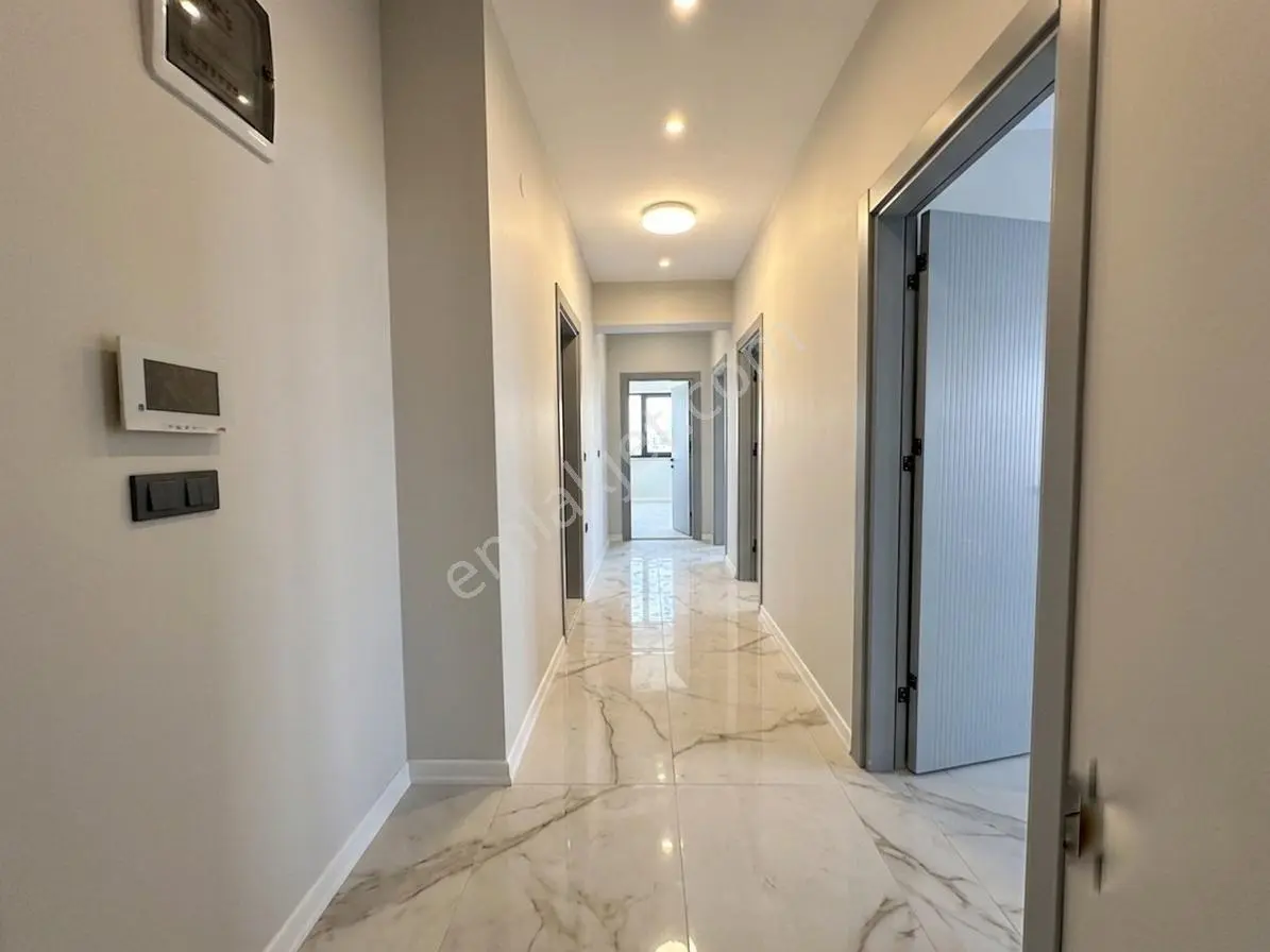 ꧁ay Emlaktan꧂kazdağları Eteklerinde Yüzme Havuzlu Deniz Manzaralı Ön Cephe Satılık 2+1 Lüks Daire — fotoğraf 14